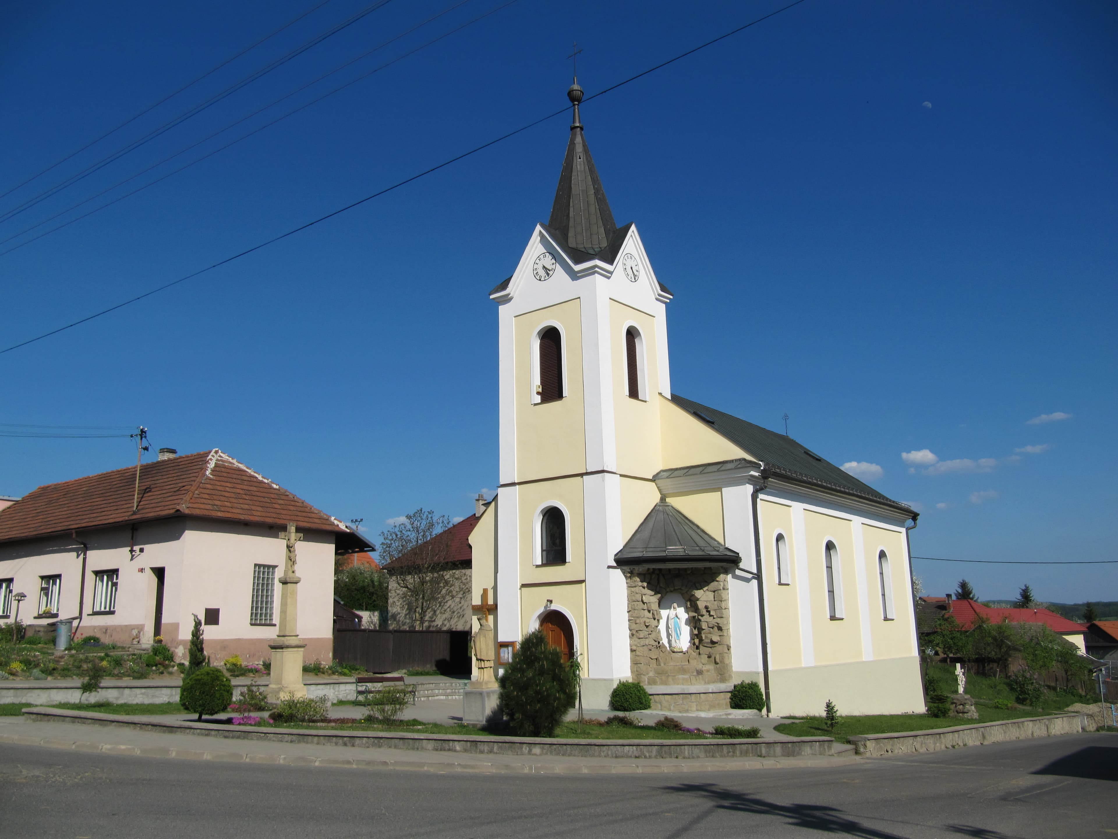 Church of Saint Anne in Lhota