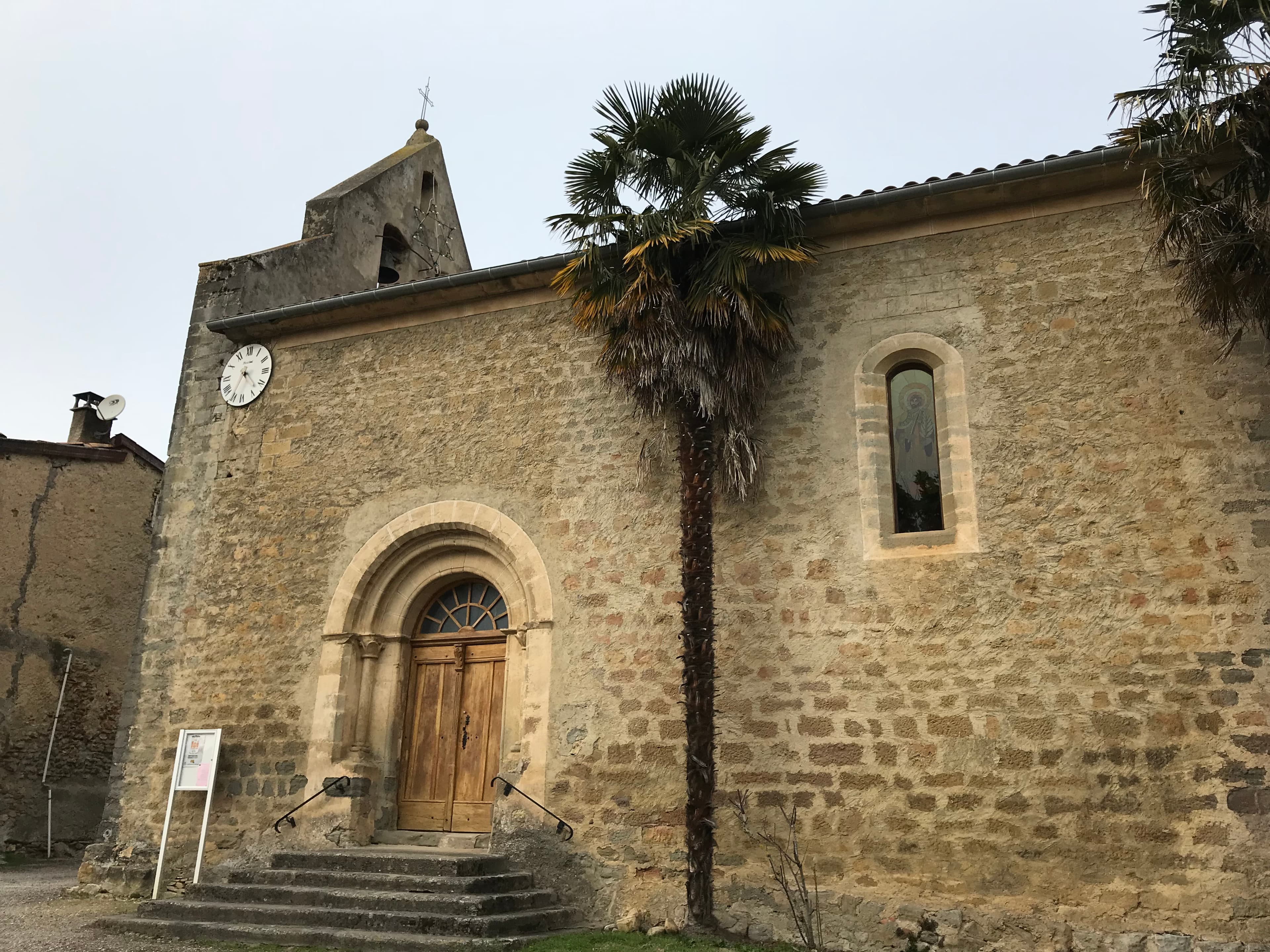 Église Saint-Romain de Limbrassac