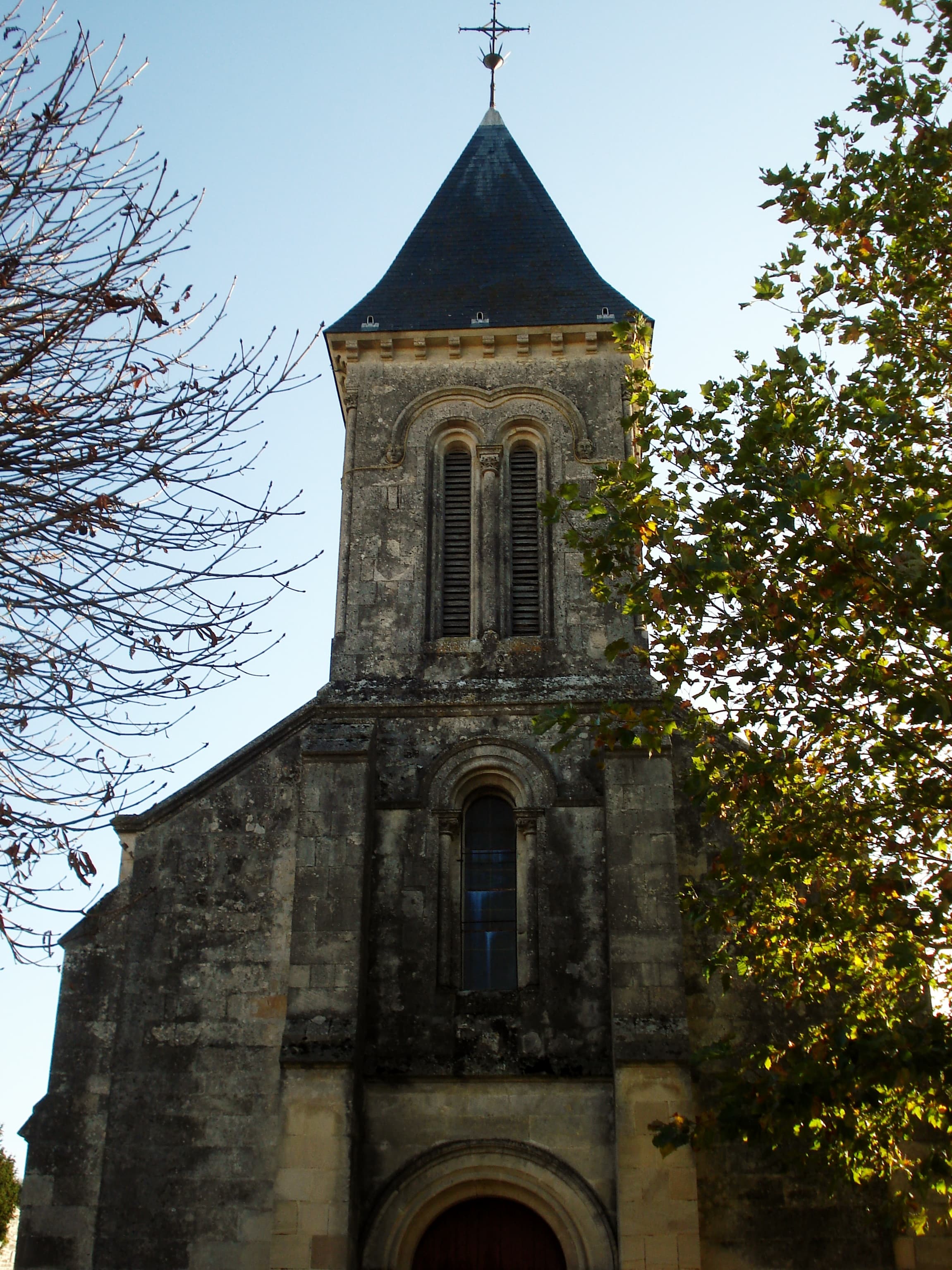 église Saint-Pierre de Loiré-sur-Nie