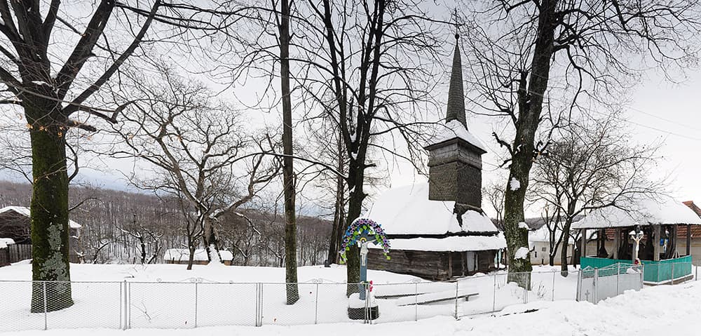Church of the Presentation of Mary, Lokit