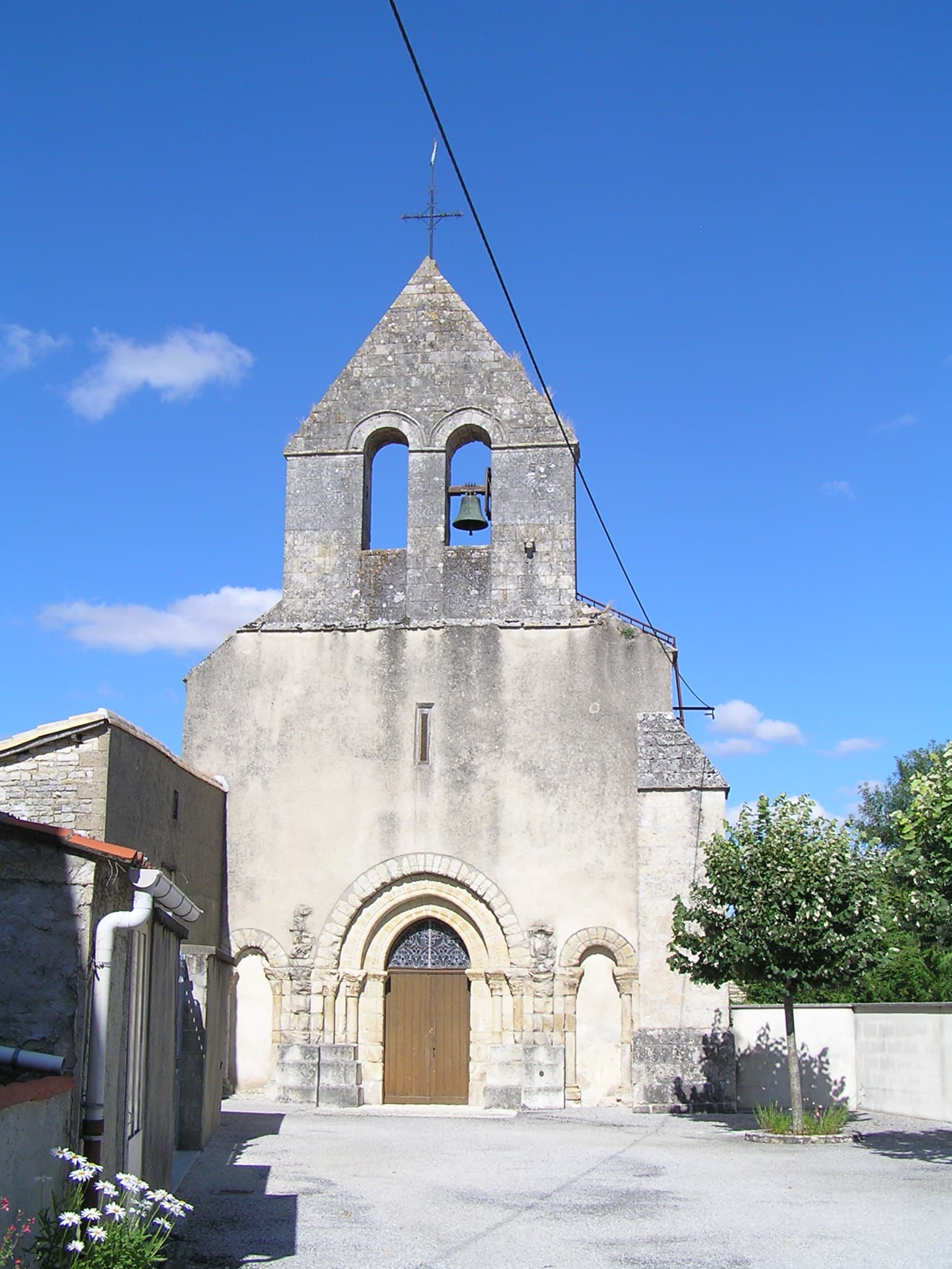 église Saint-Pierre de Longré