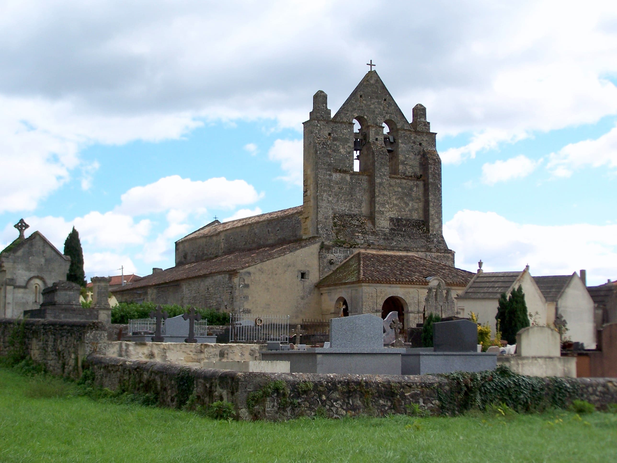 Église Saint-Martin de Lugasson