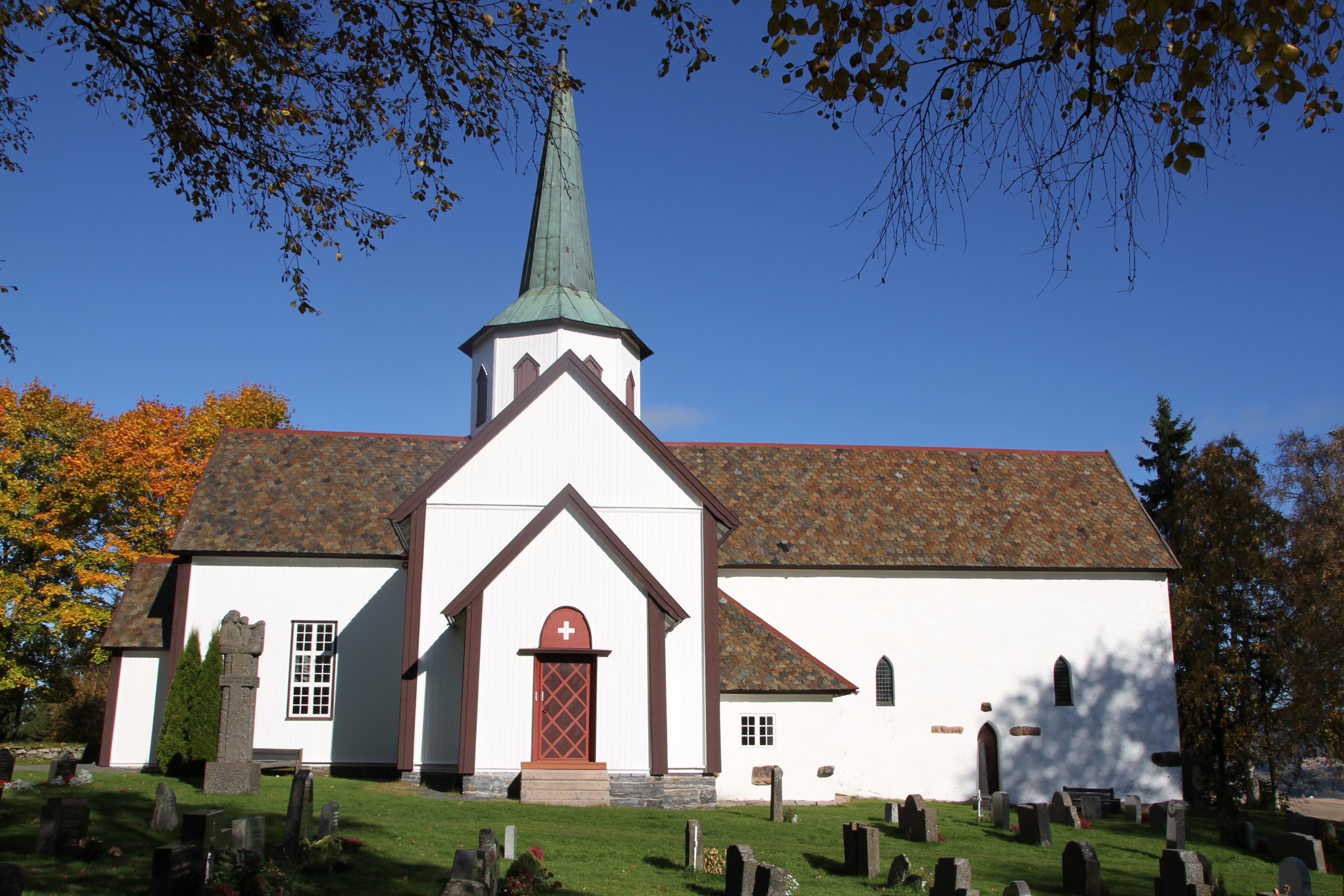 Lunner Church