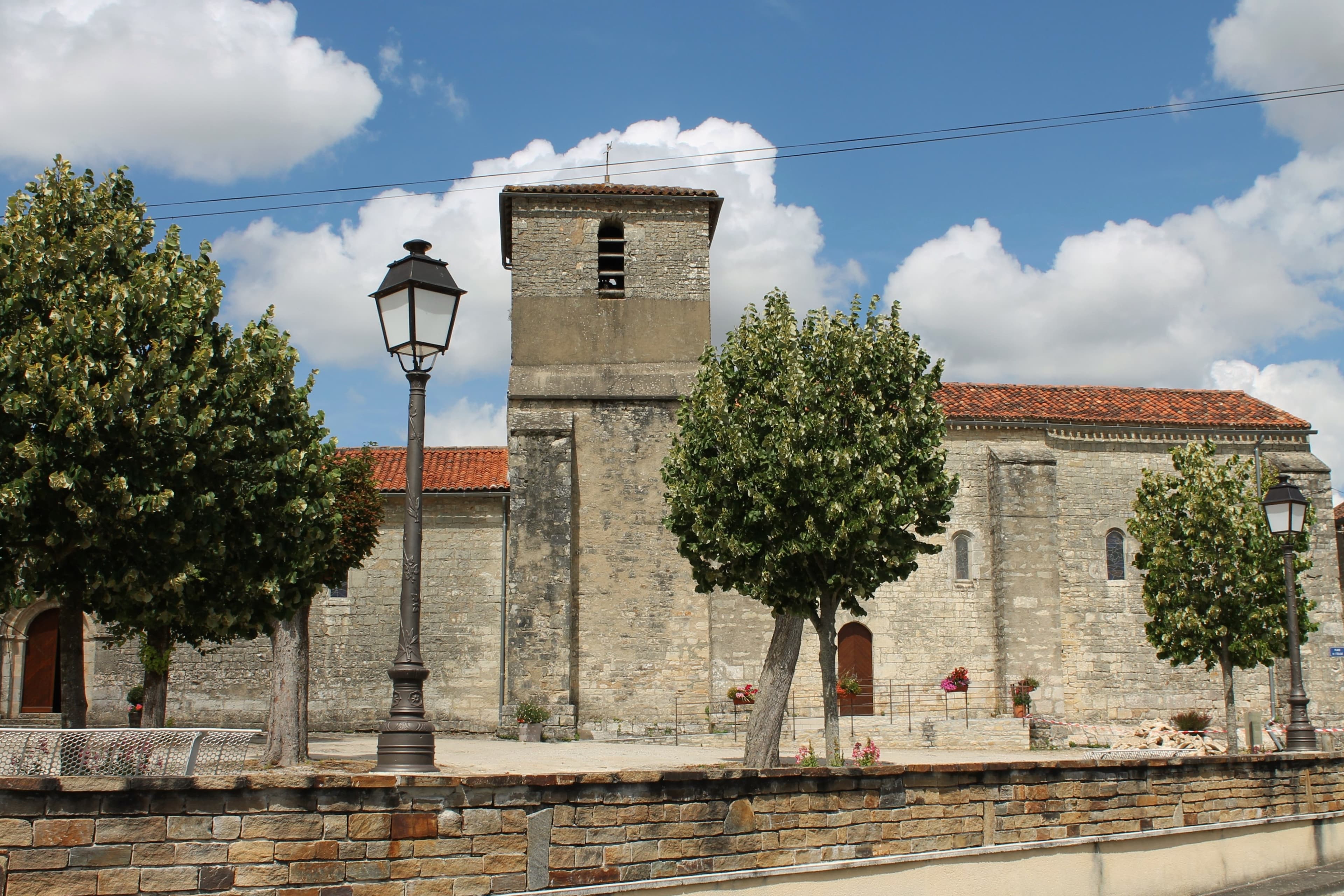 église Saint-Aignan de Luxé