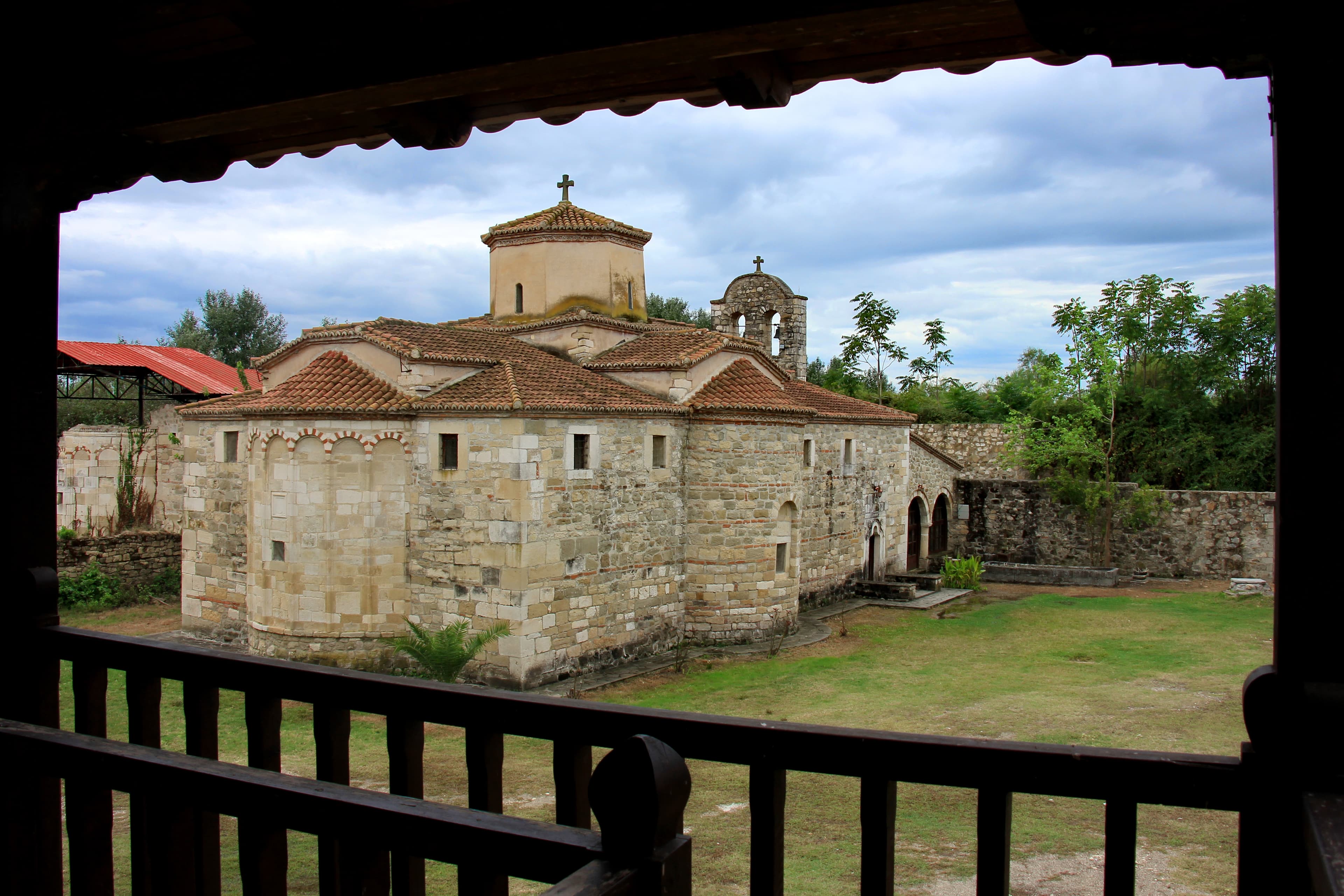 St. Cosmas' and St. Mary's Church, Kolkondas