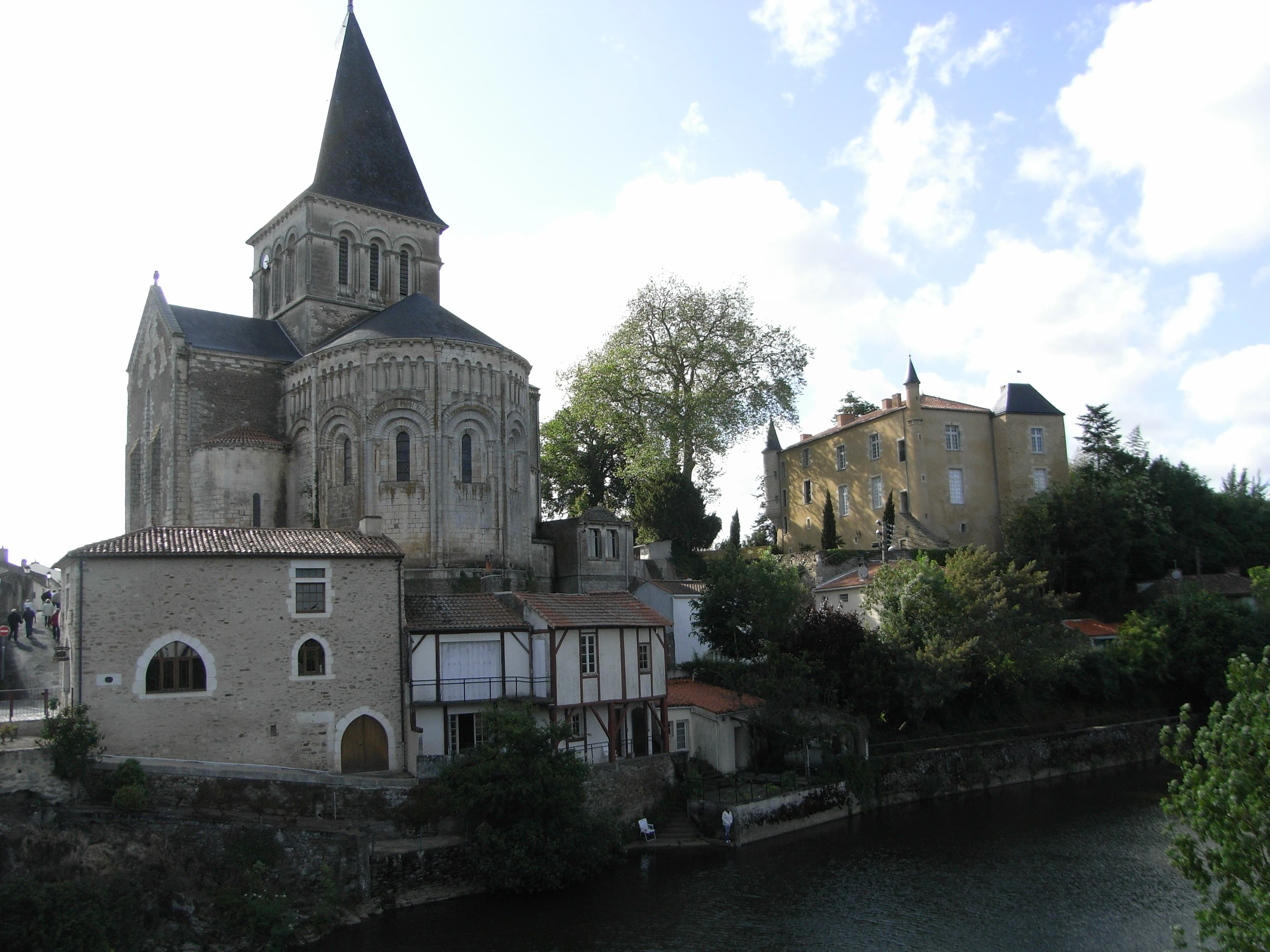 Église Saint-Sauveur de Mareuil-sur-Lay