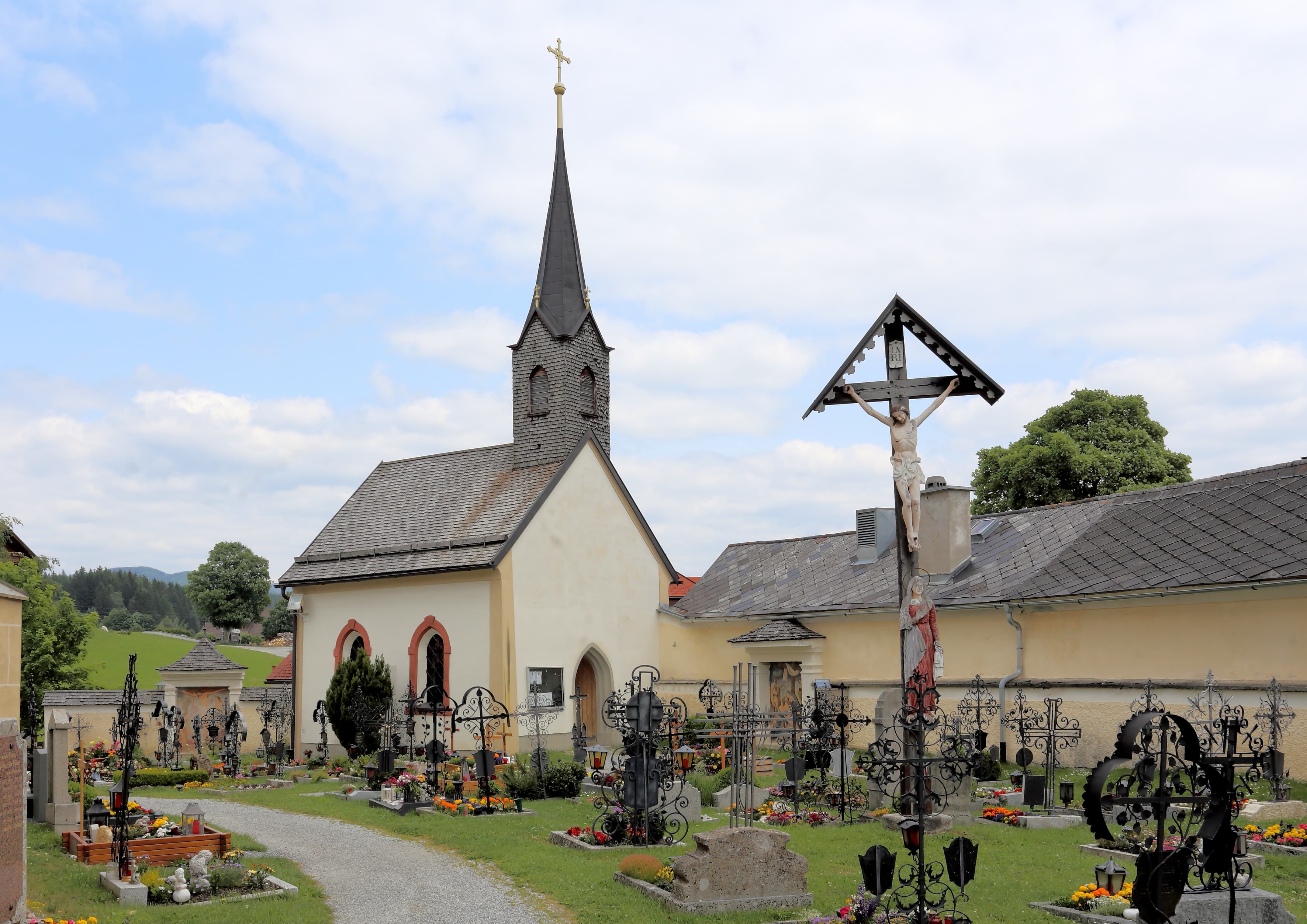 Cemetery chapel, Mariapfarr