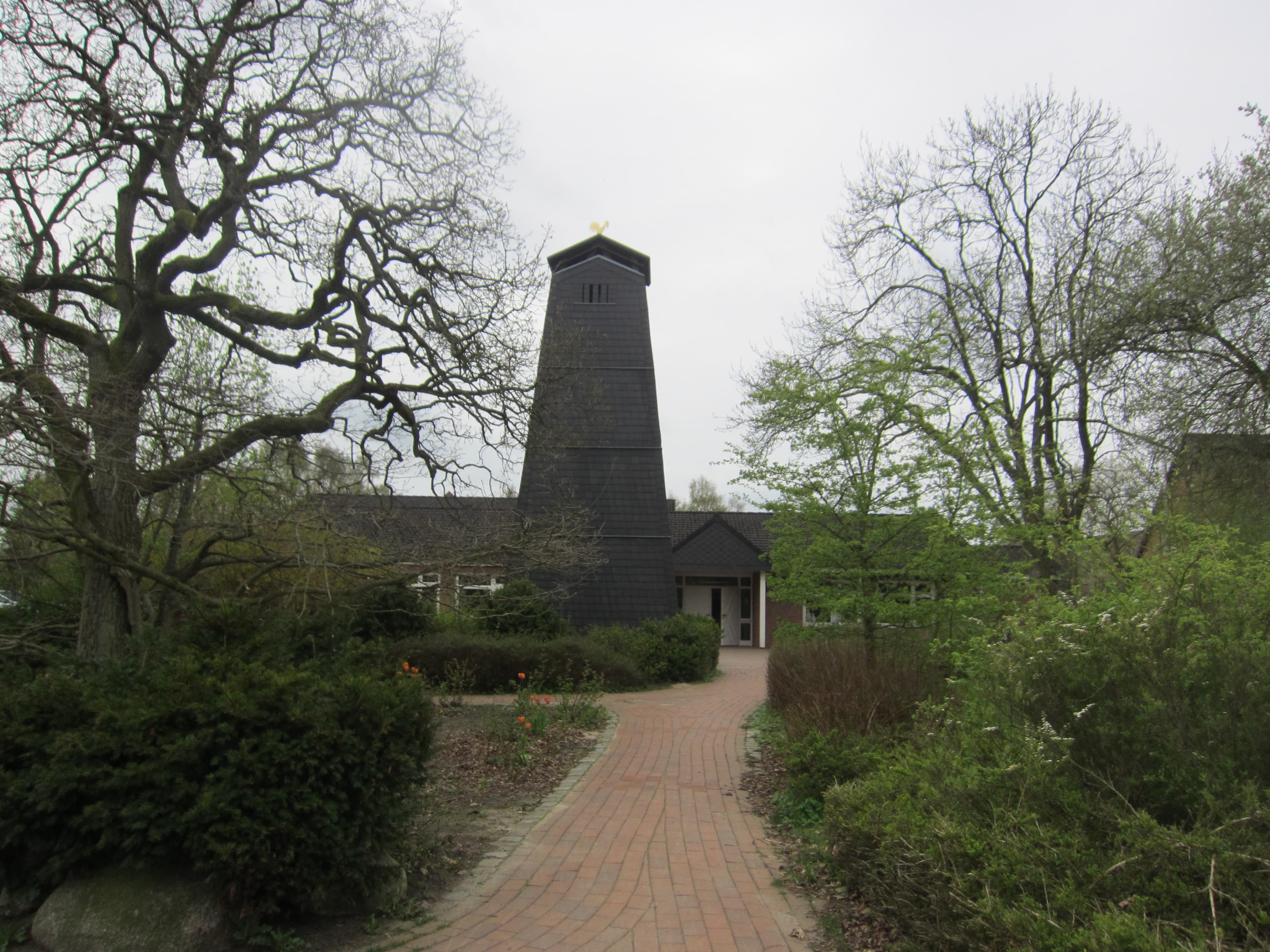 Matthias-Claudius-Kirche