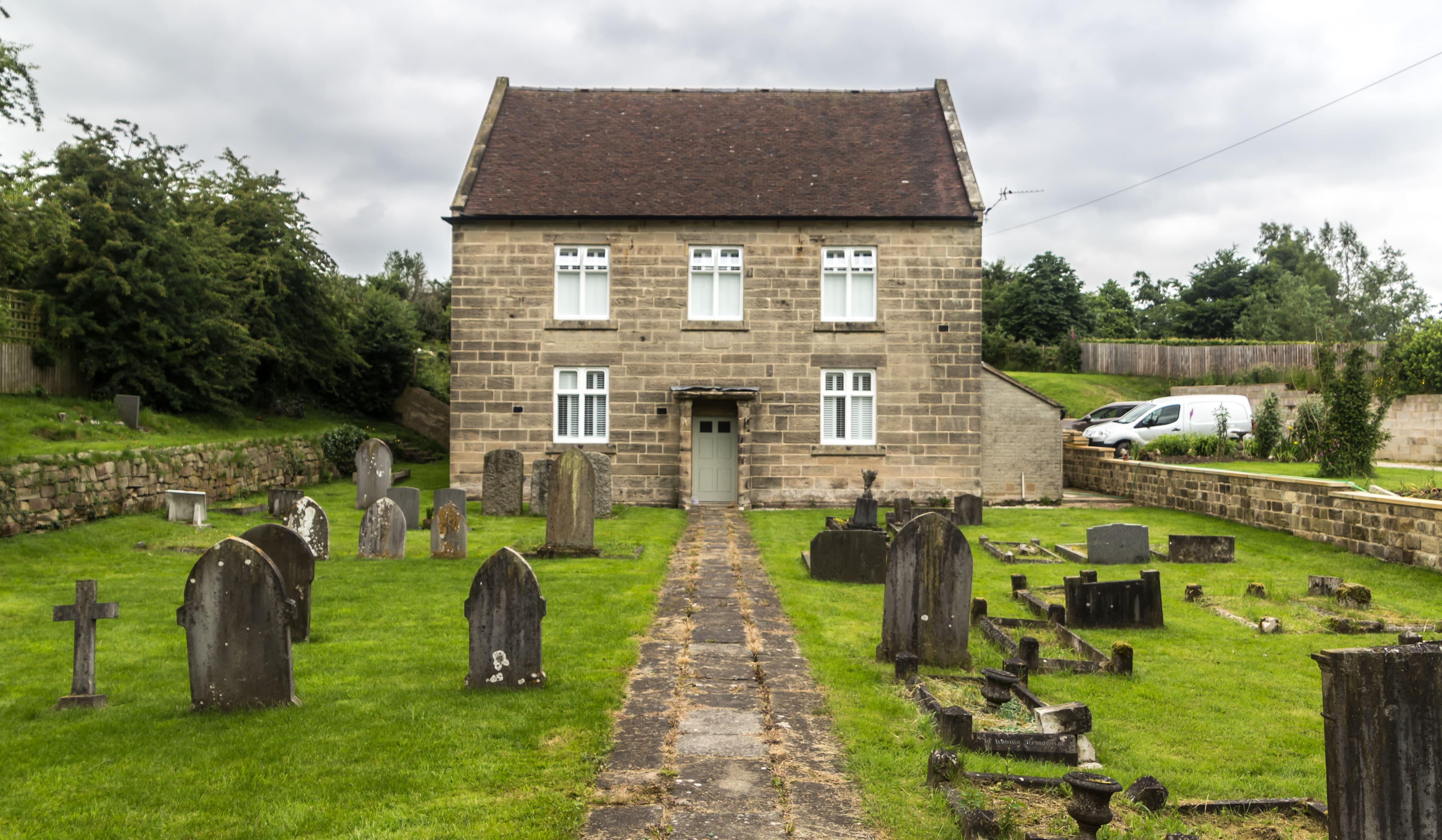 Mayfield Methodist Chapel, Front Boundary Walls, Gate Piers, Railings And Gate