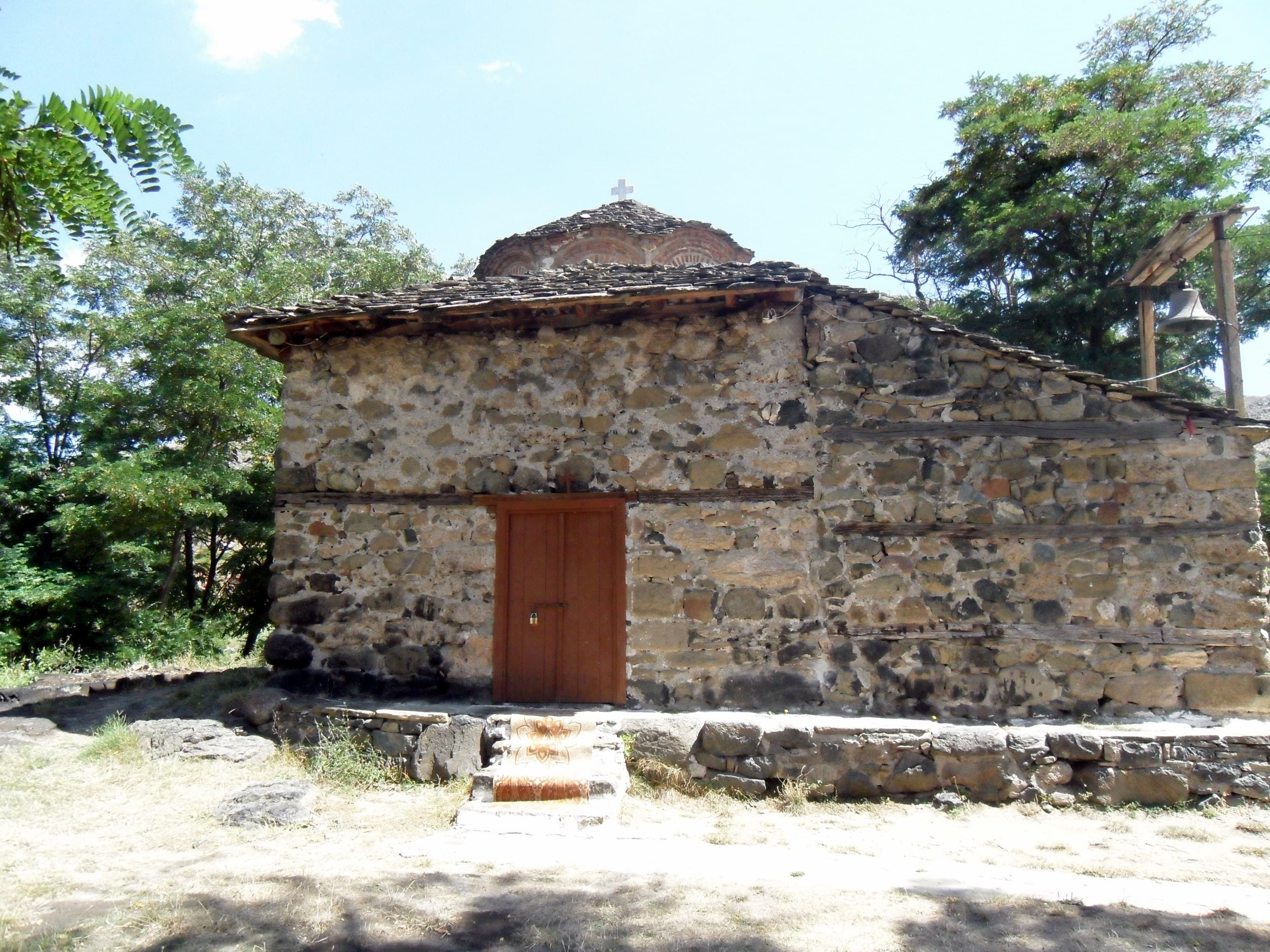 Holy Resurrection Church, Mborje