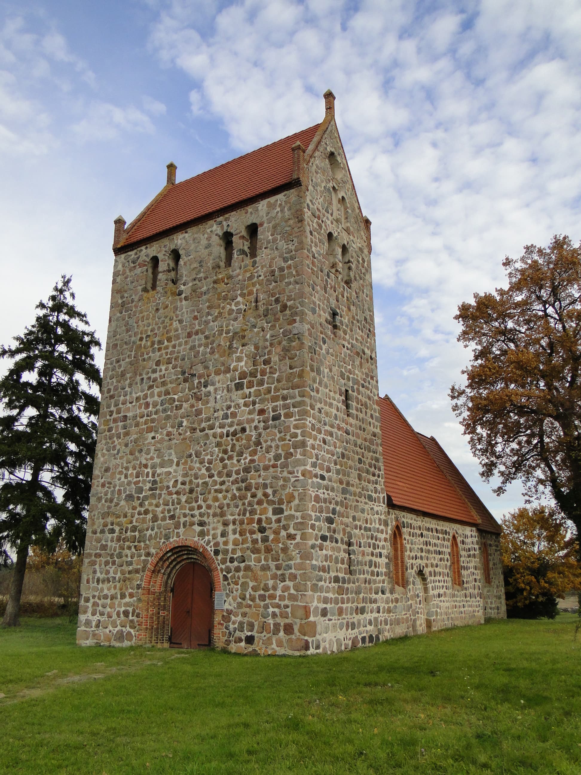 Church in Mechow (Feldberger Seenlandschaft)