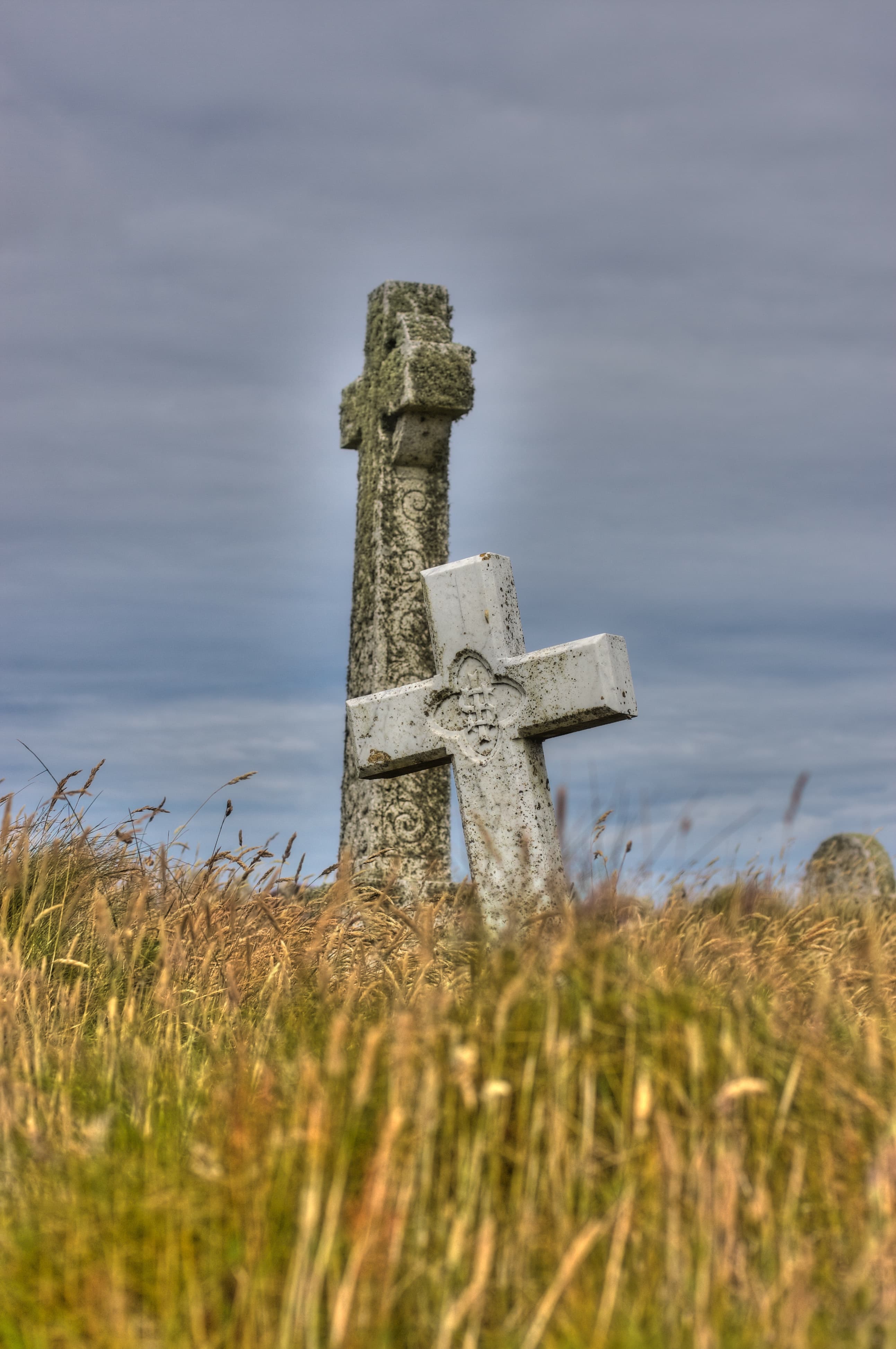 Chapel remains, cemetery and prehistoric settlement on Beacon Hill, Lundy