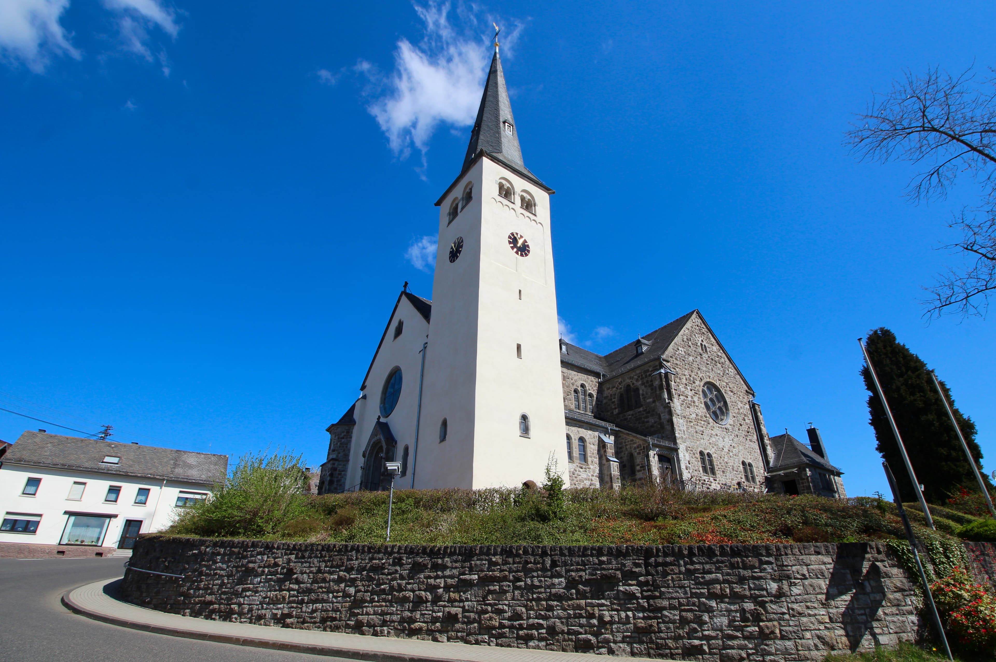 St. Petri Thronerhebung