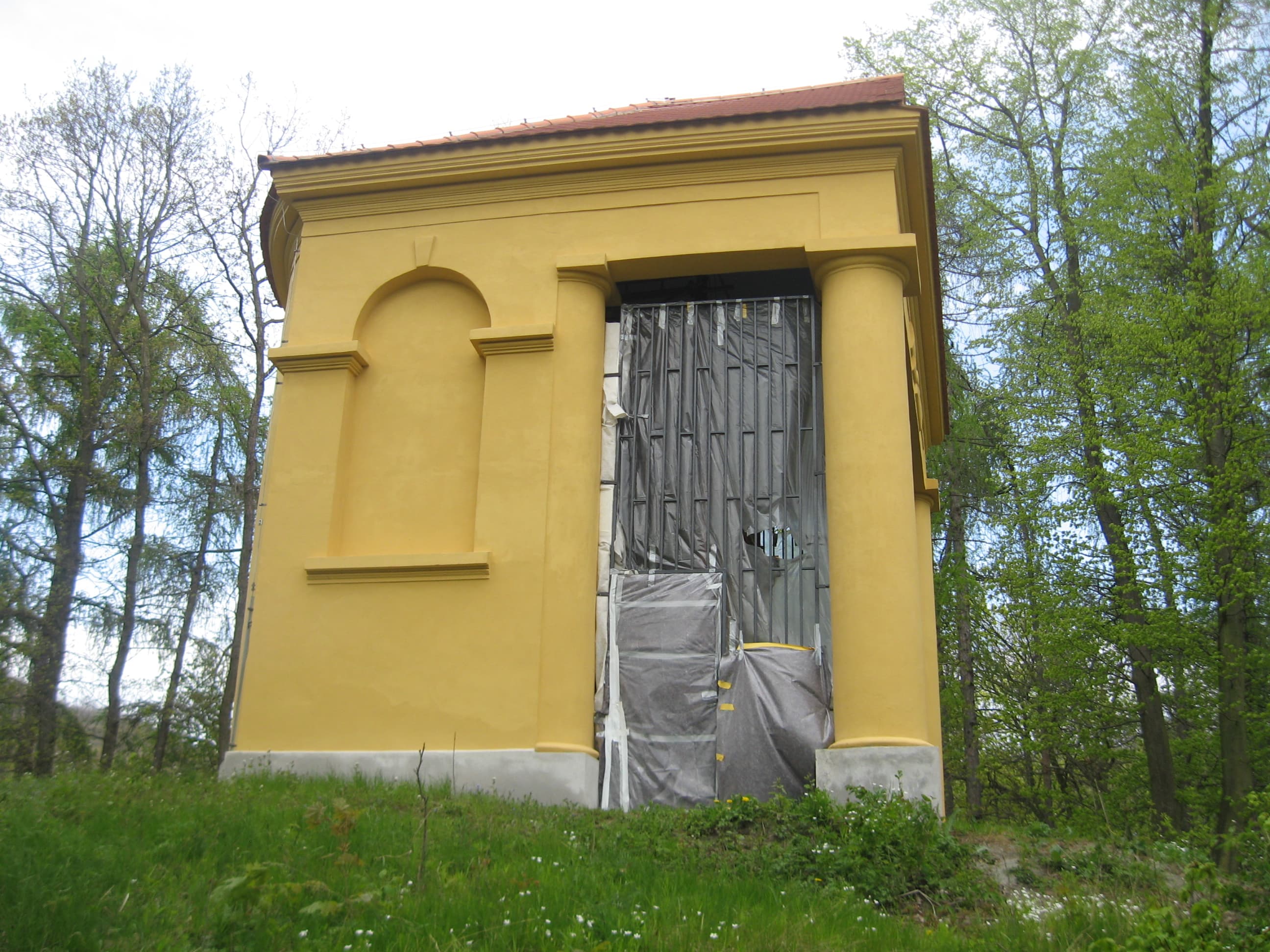 Calvary chapel in Milešov