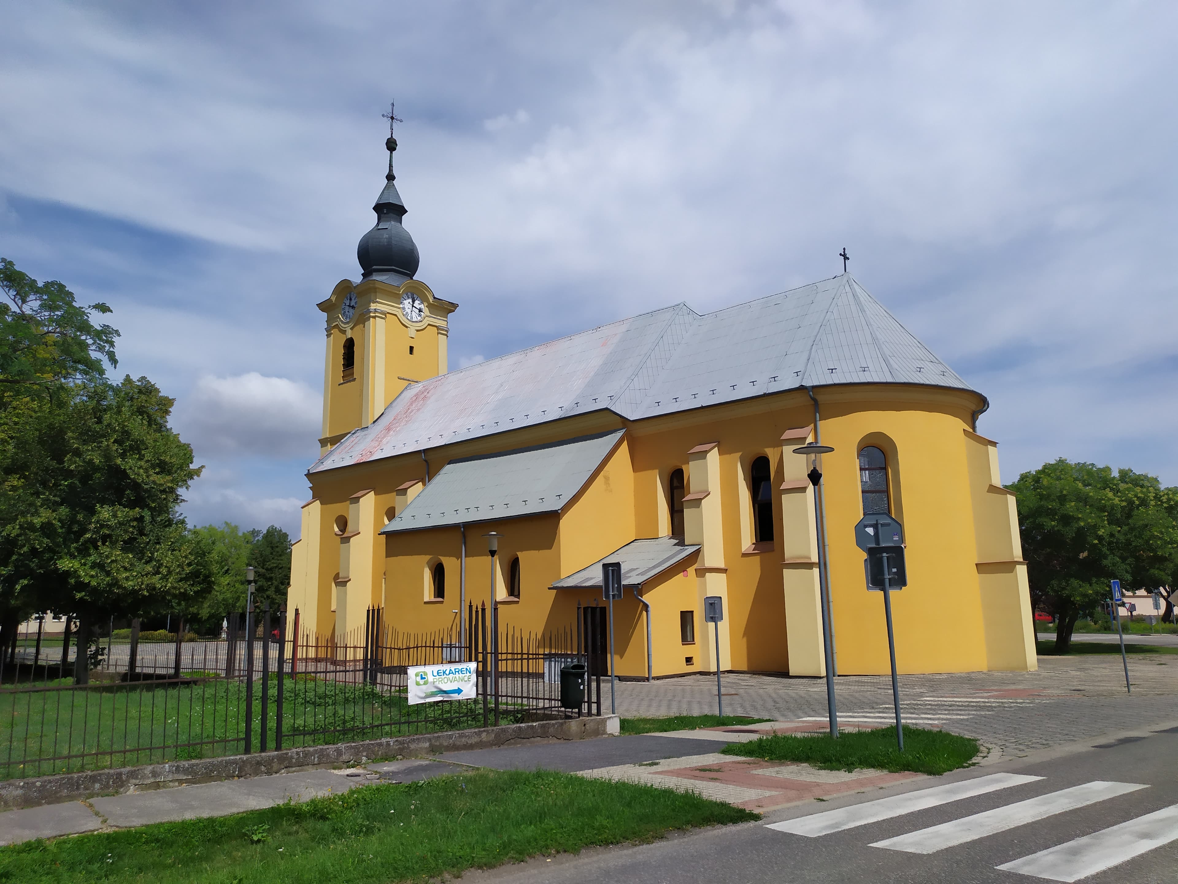 Kostol sv. Ladislava (Mojmírovce, Slovensko)