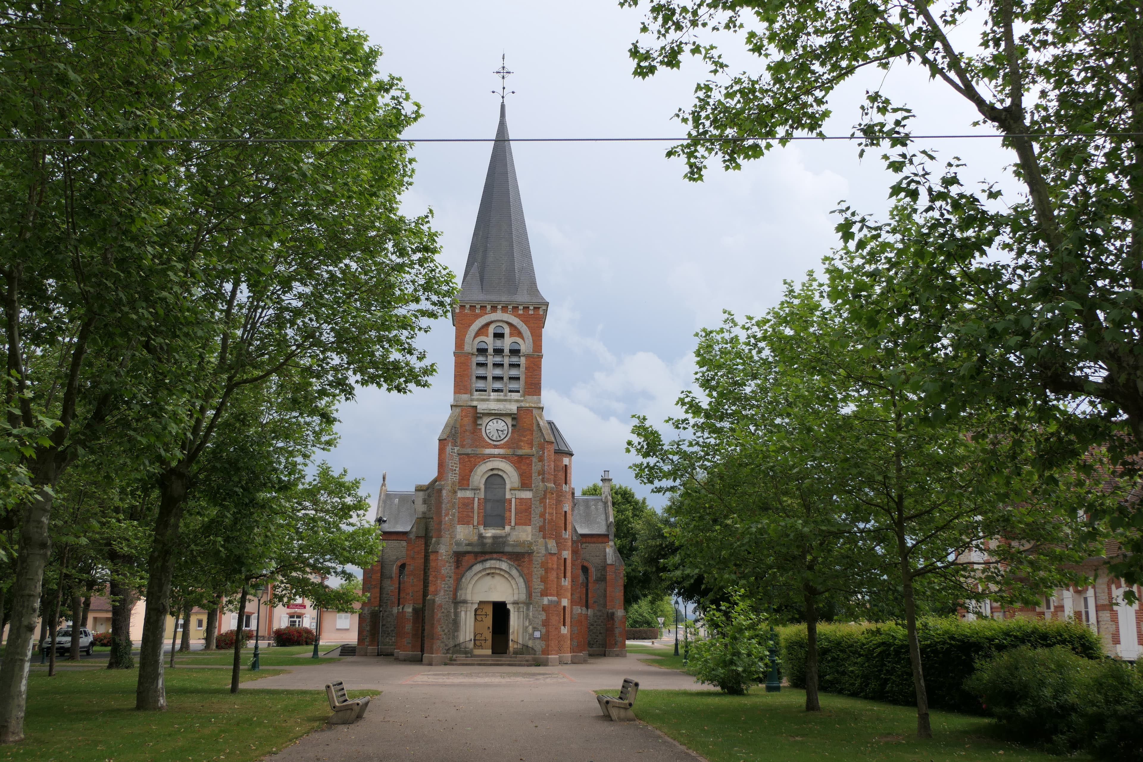 Église Saint-Pierre de Molinet