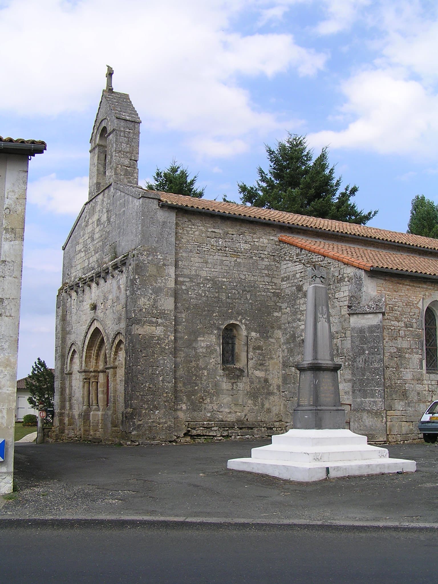 église Saint-Romain de Montjean