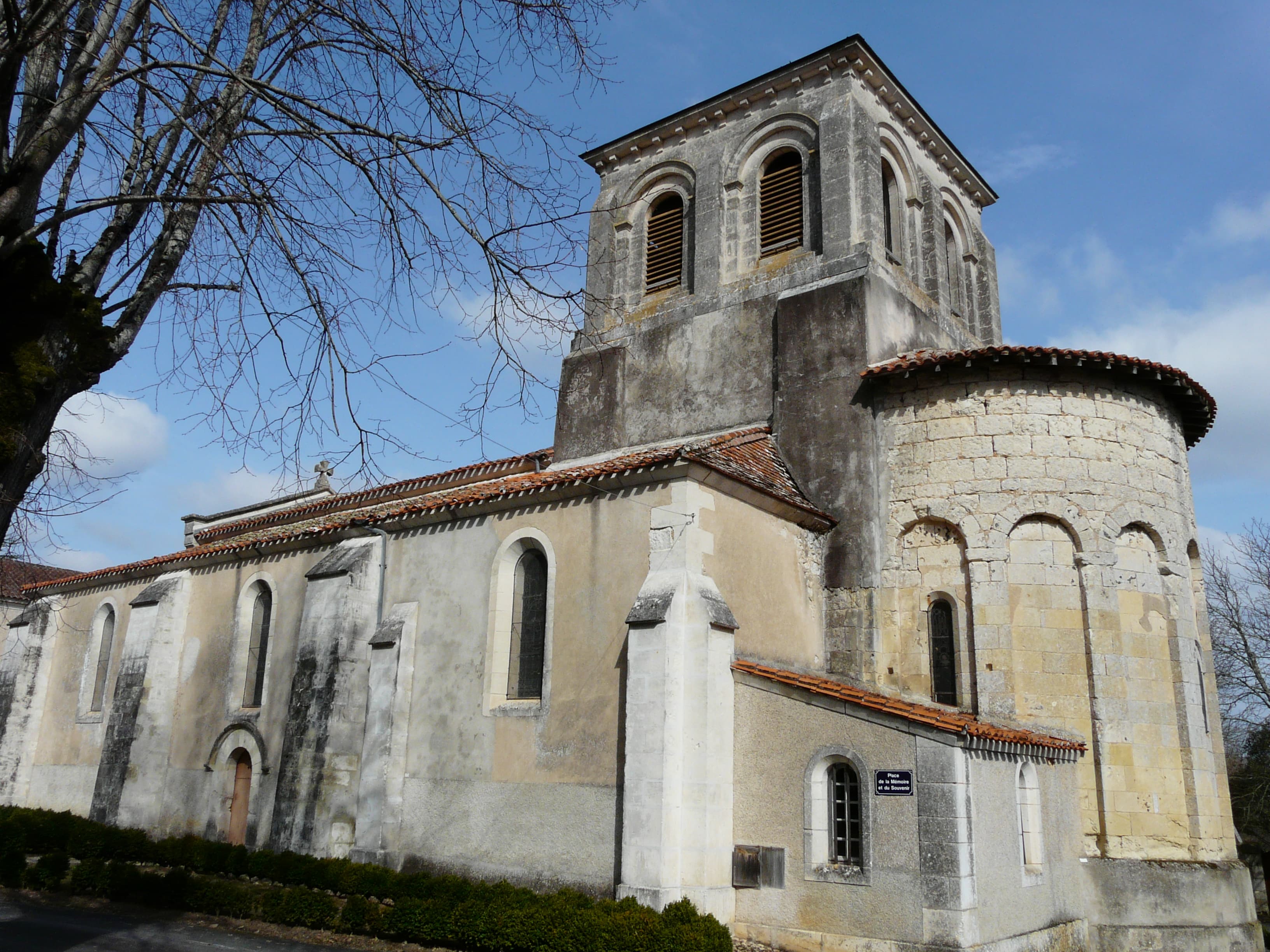 Église Saint-Pierre-ès-Liens de Montrem
