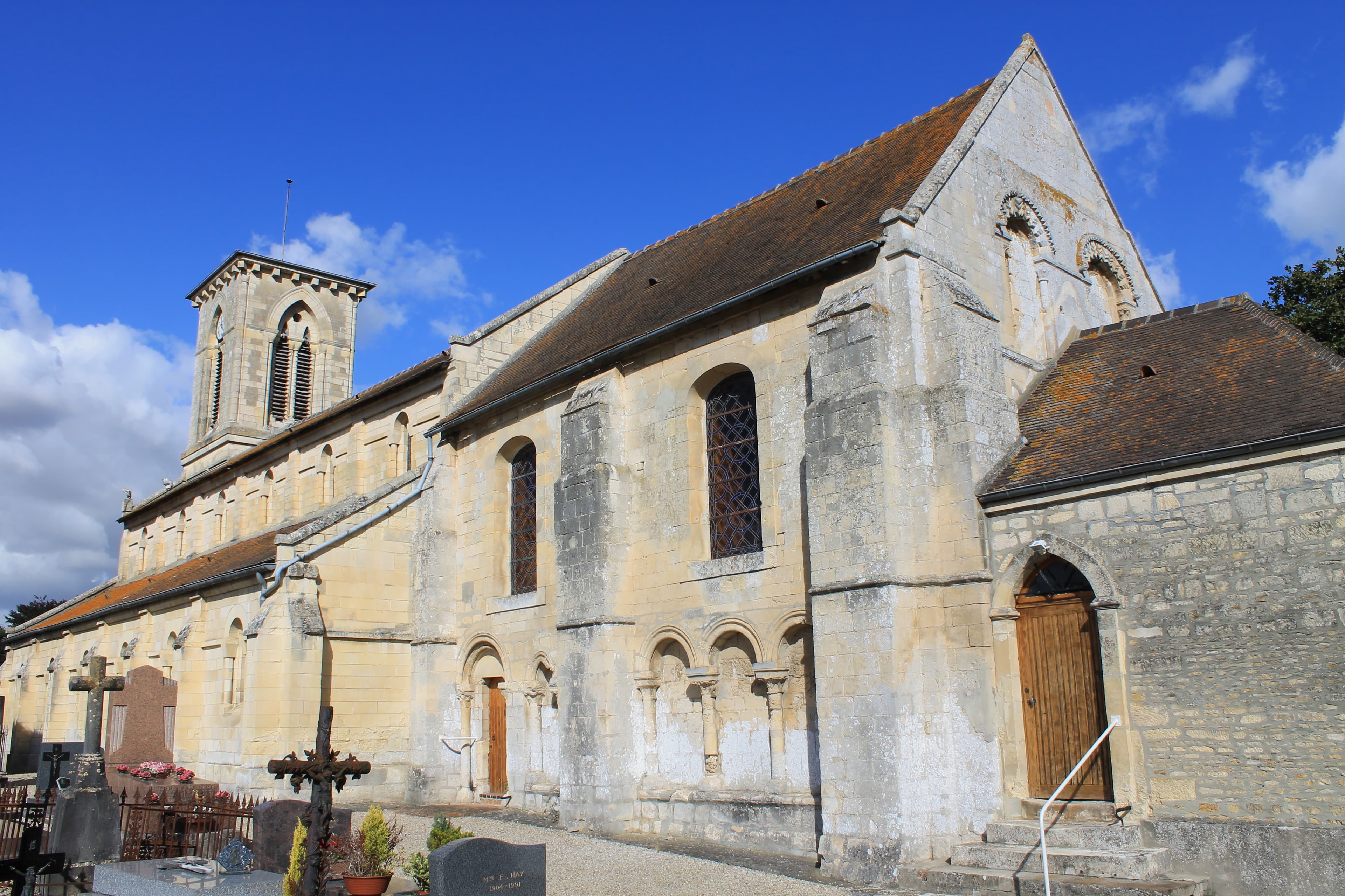 Église Sainte-Anne de Moult