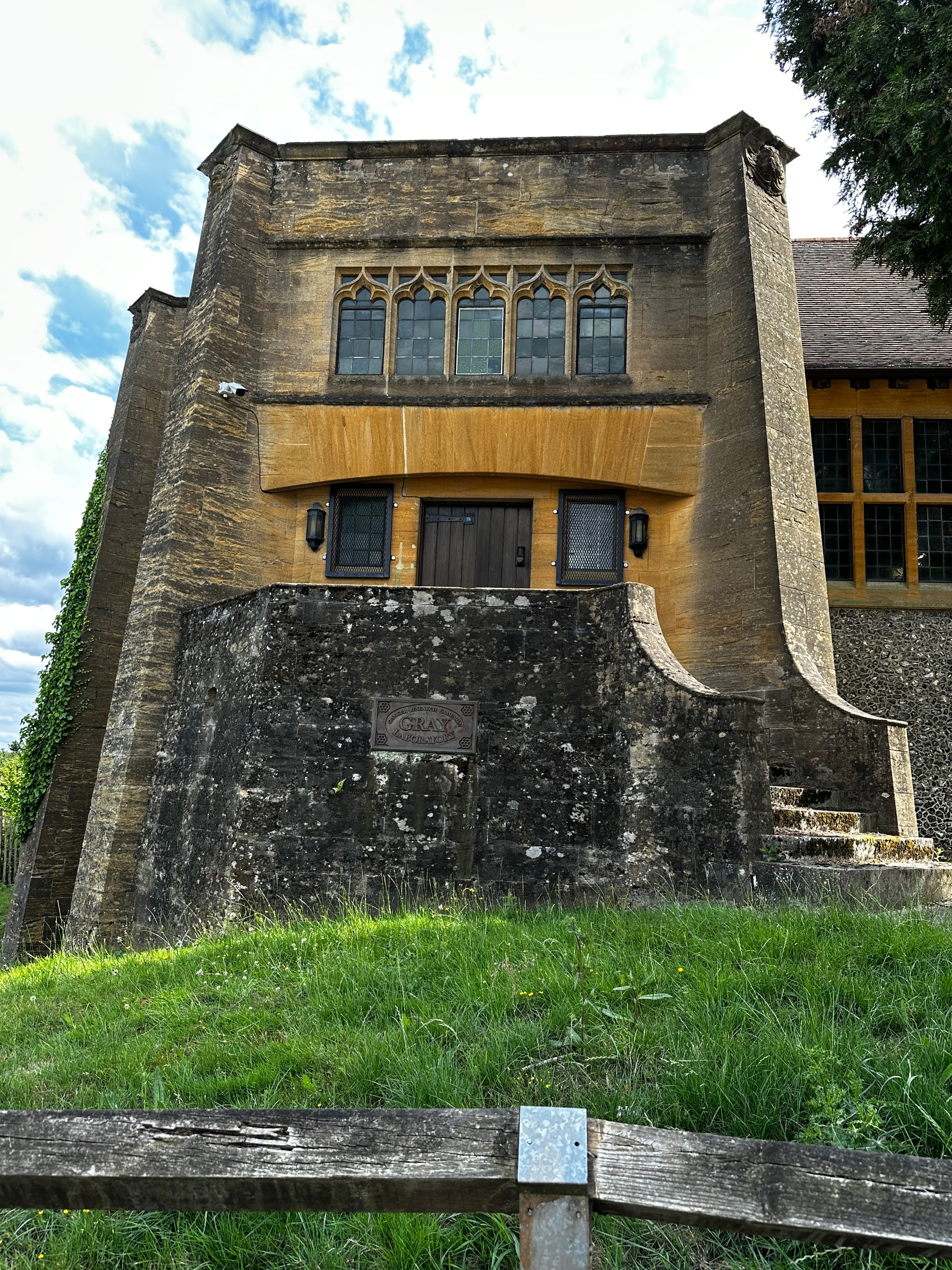 Mount Vernon Hospital Chapel