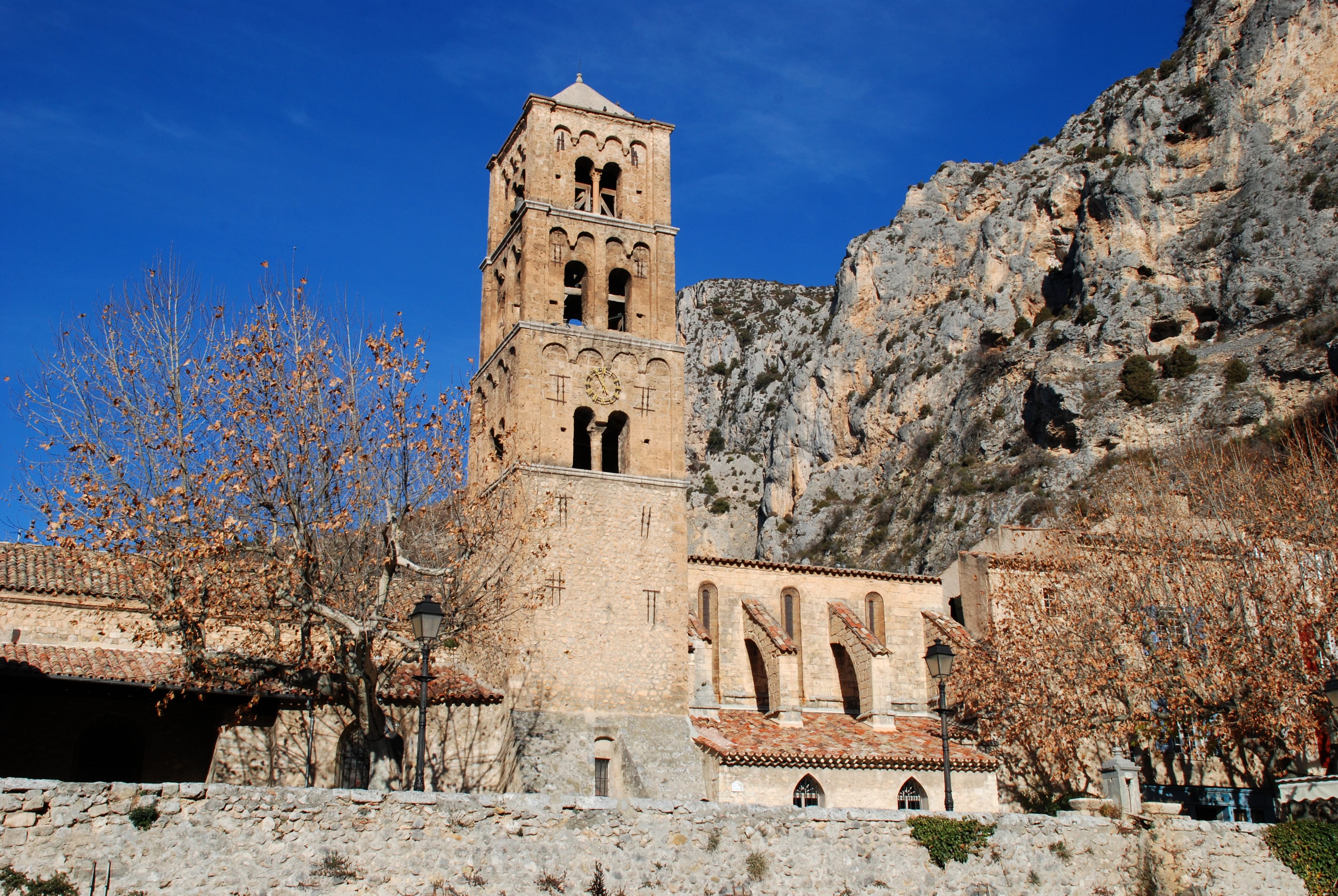 Église Notre-Dame-de-l'Assomption de Moustiers-Sainte-Marie