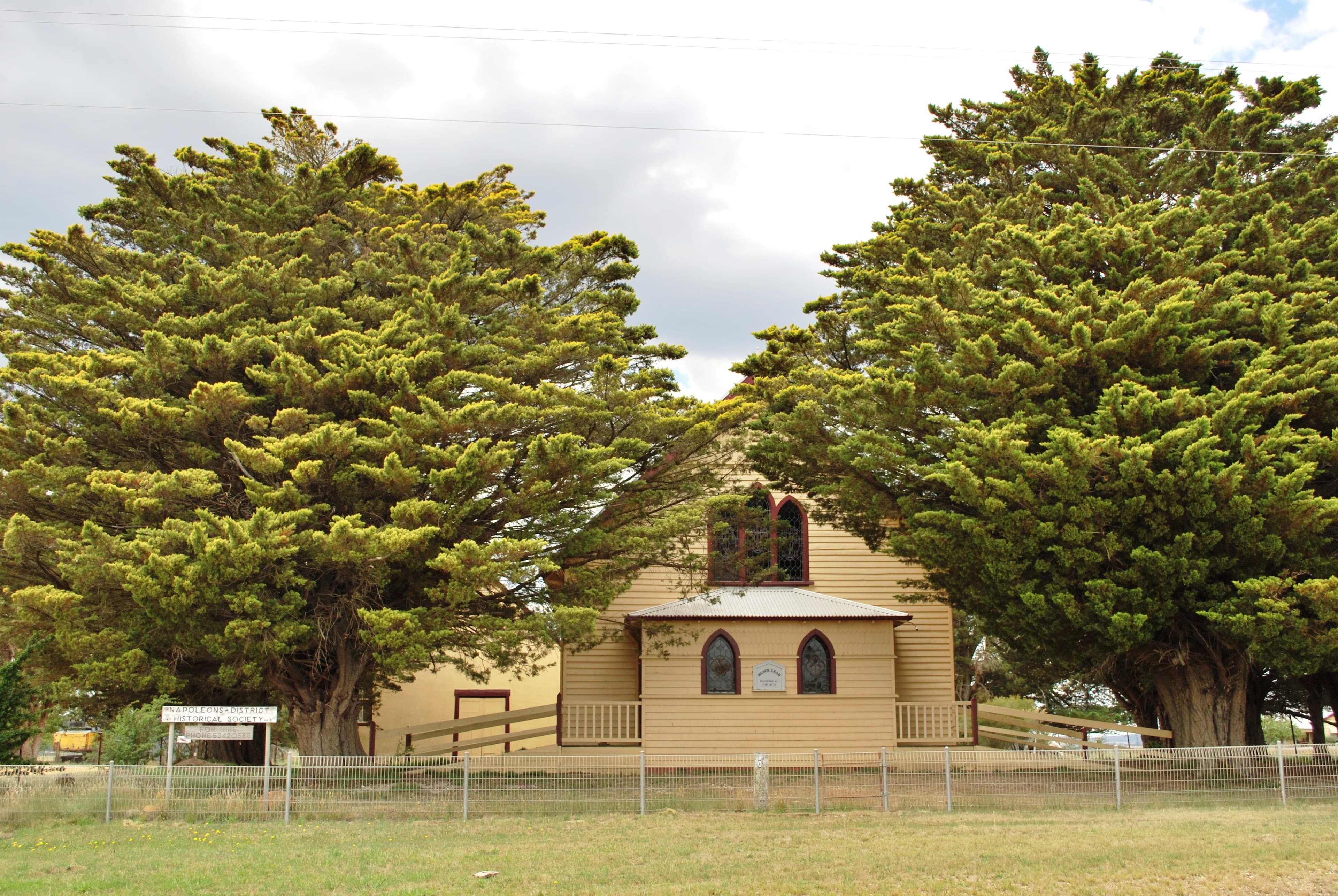 Black Lead Uniting church and hall