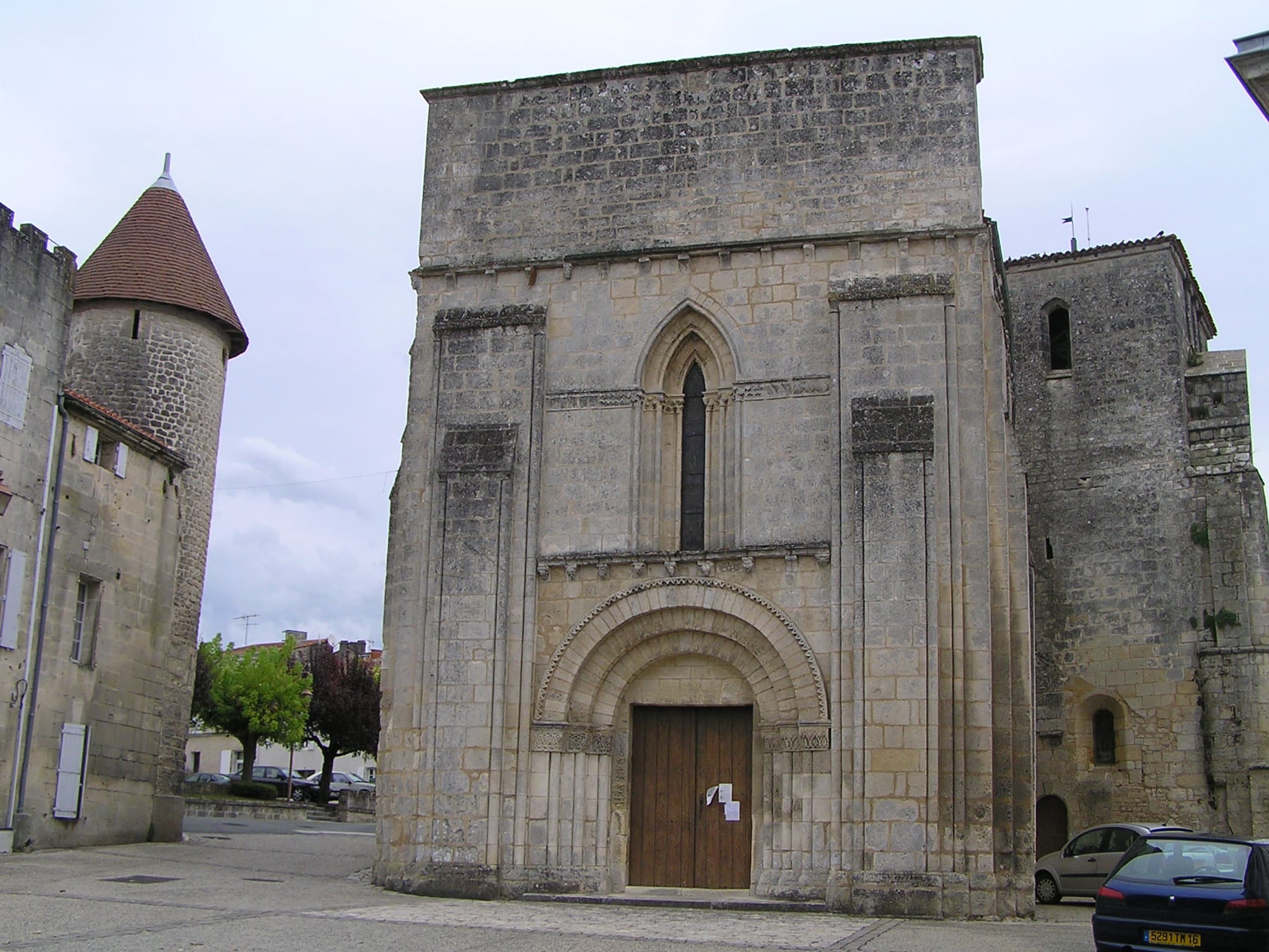 église Saint-Pierre de Nersac