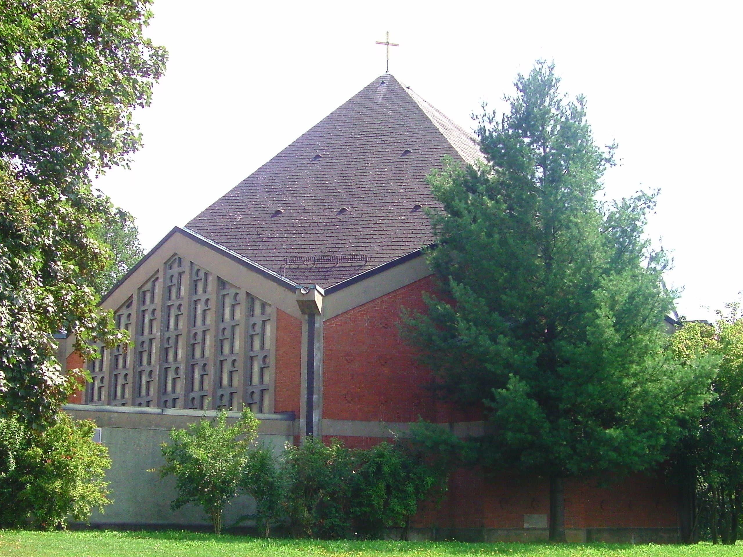 Neue Sankt-Peter-Kirche