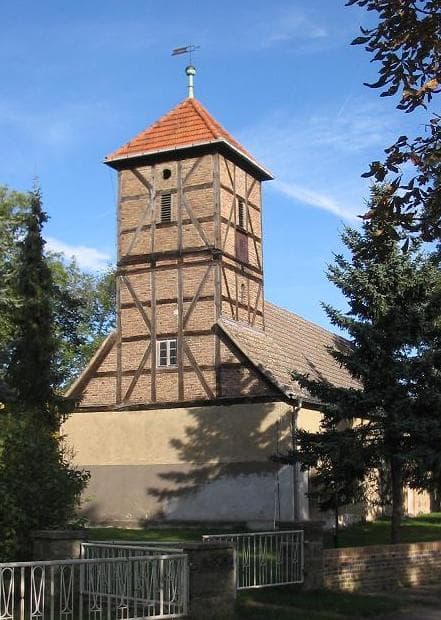 Village church Neuendorf (Brück)
