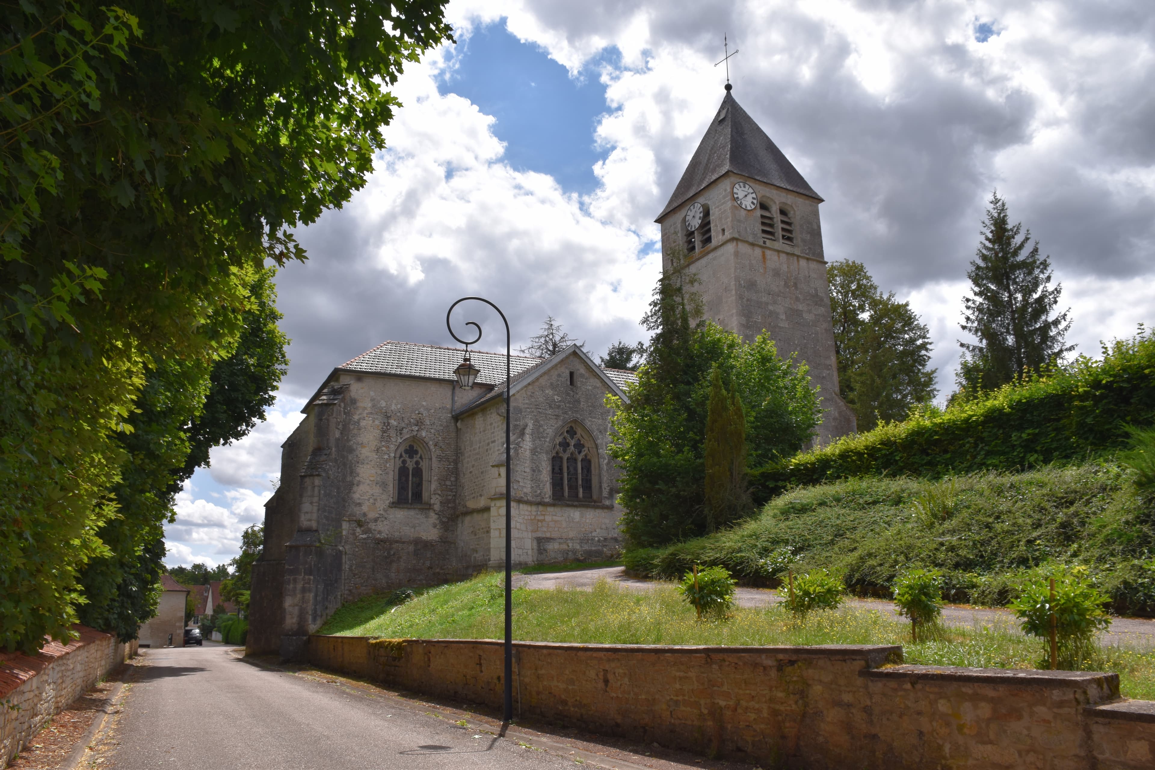église Saint-Pierre-Saint-Paul de Neuilly-sur-Suize