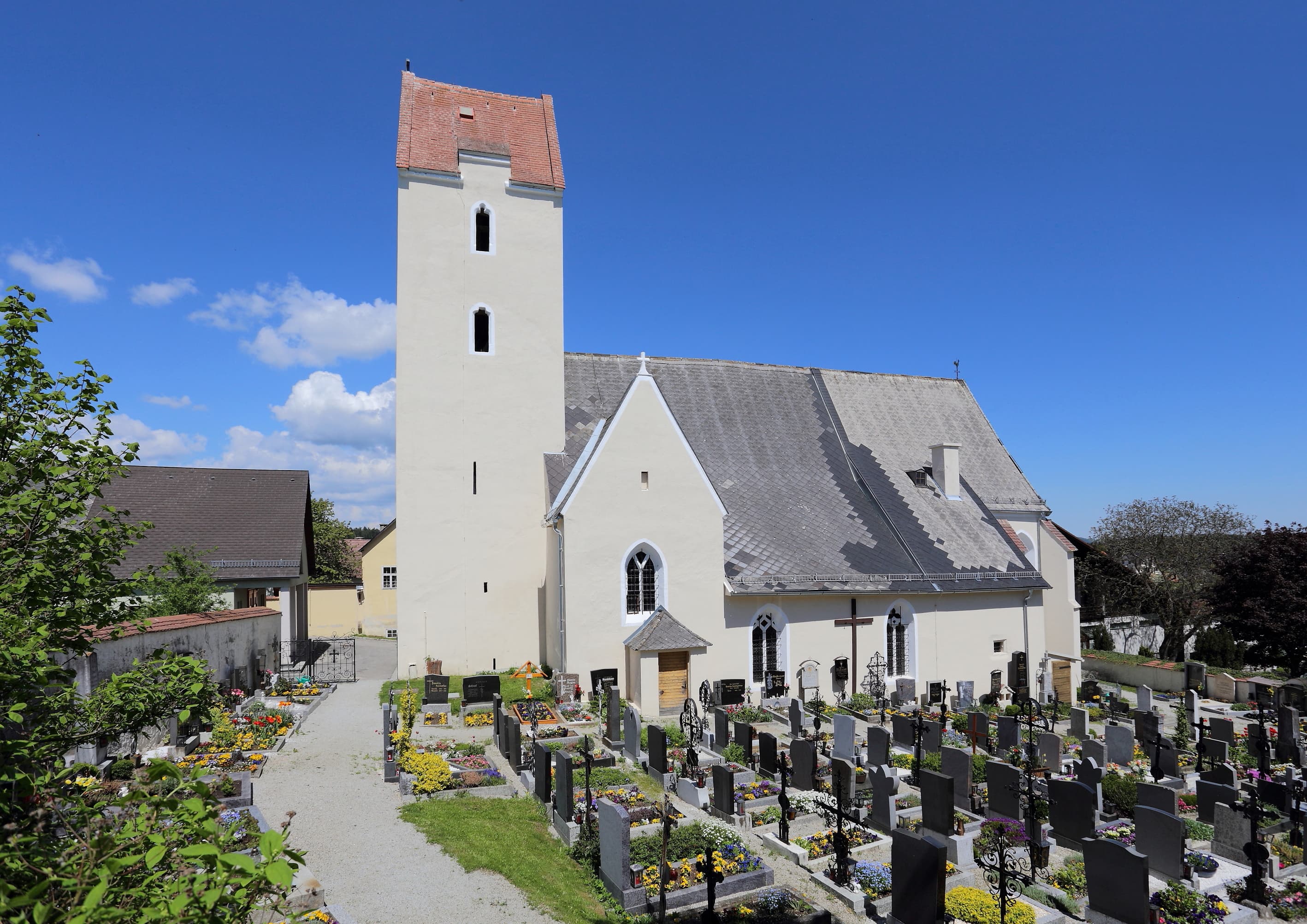 Pfarrkirche Neukirchen am Ostrong