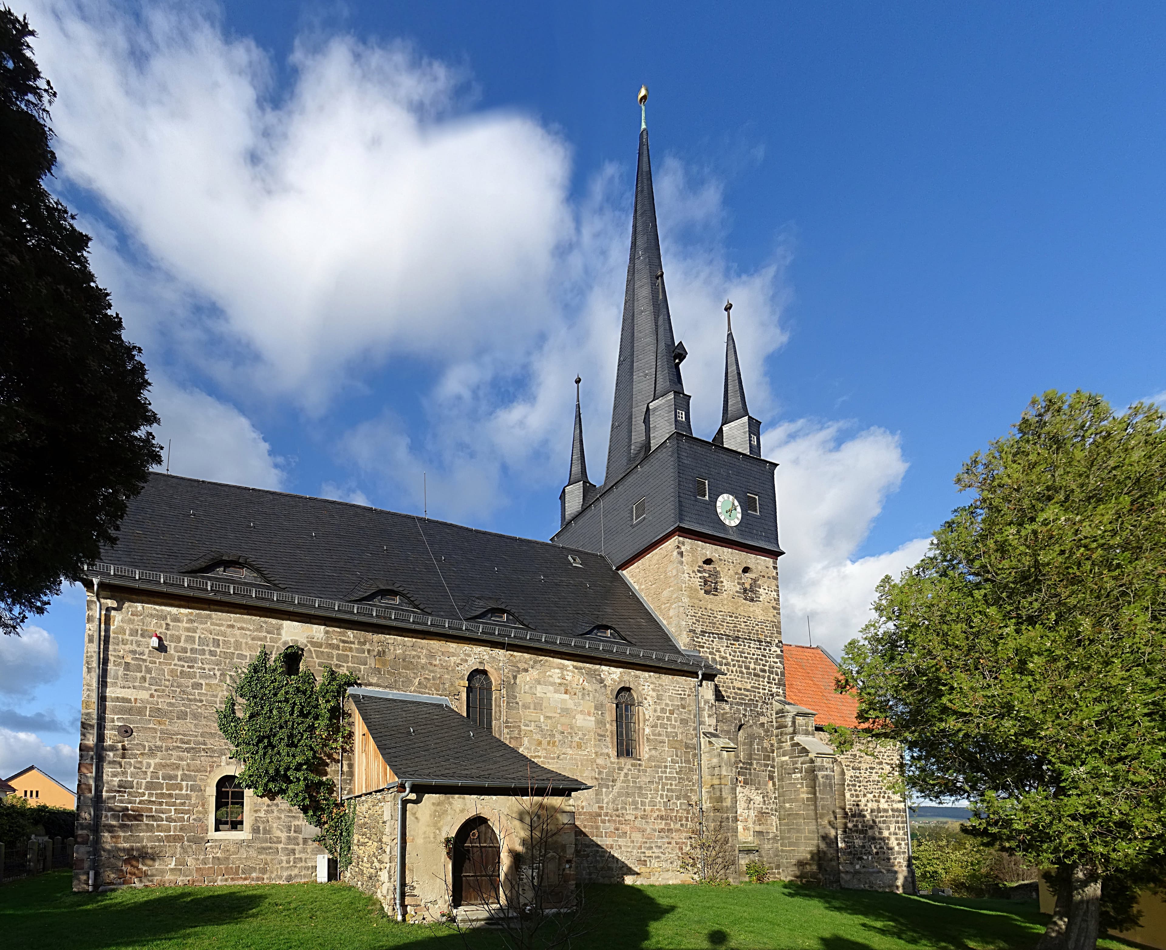 St. Simon and Juda (Neunhofen)