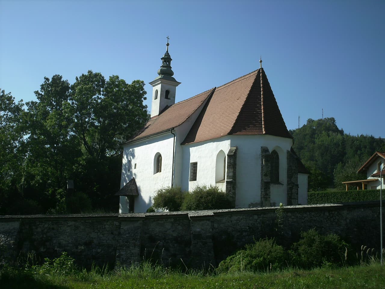 Kath. Filialkirche hl. Nikolaus in Pischk und ehem. Friedhof