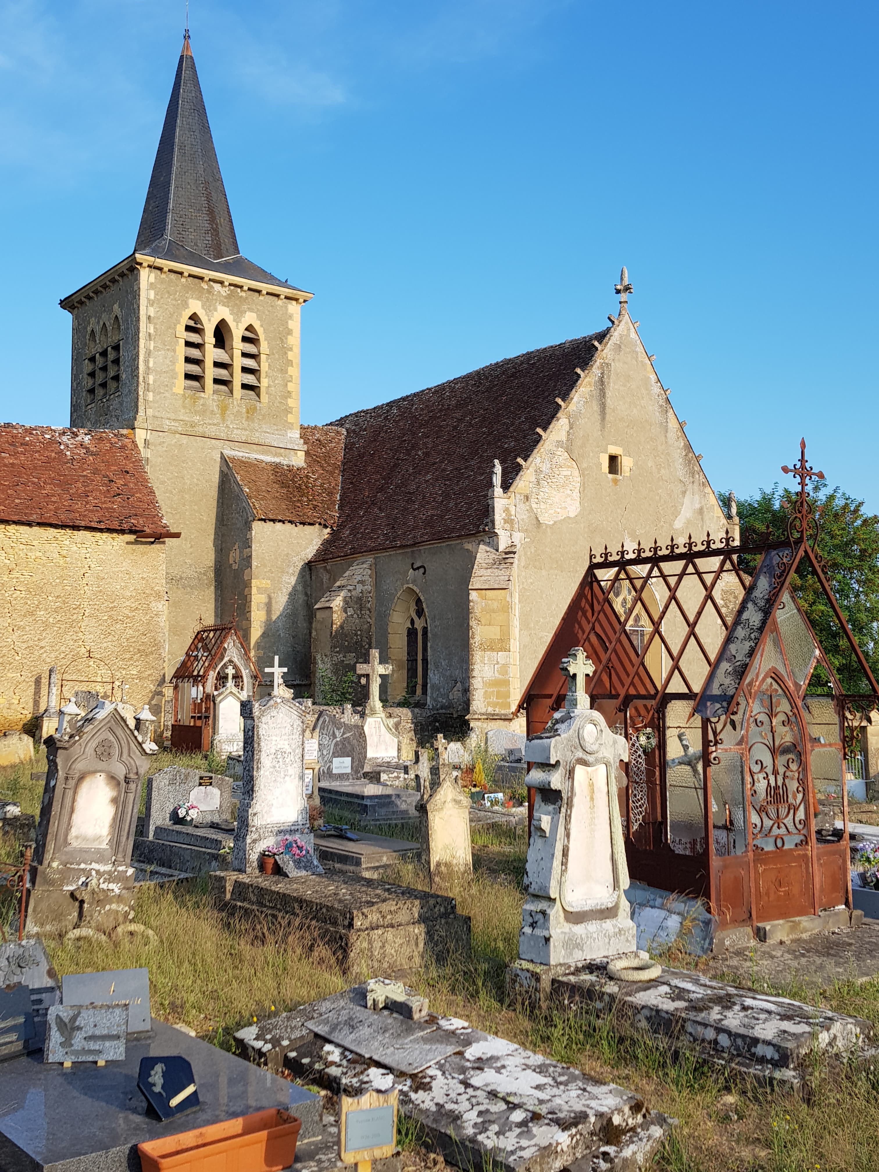 église Saint-Pierre de Nolay