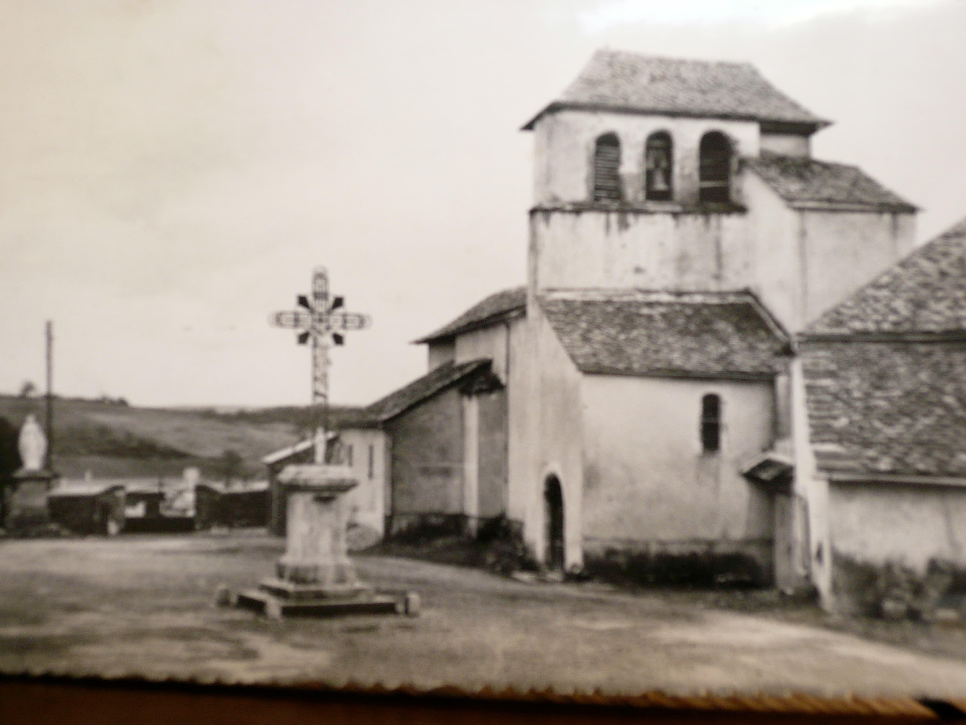 Église Notre-Dame d'Aures d'Arvieu