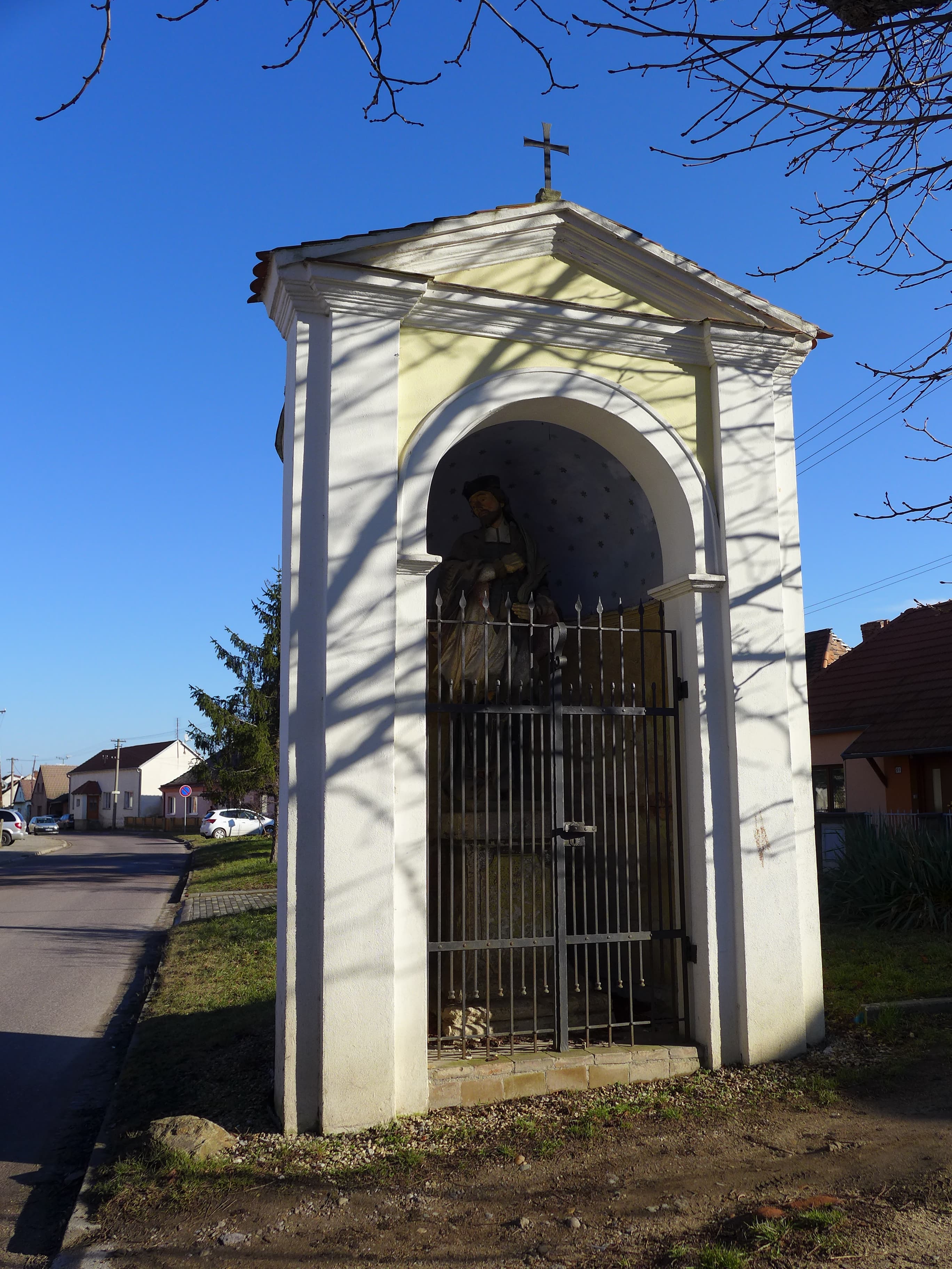 Chapel-shrine in Oblekovice