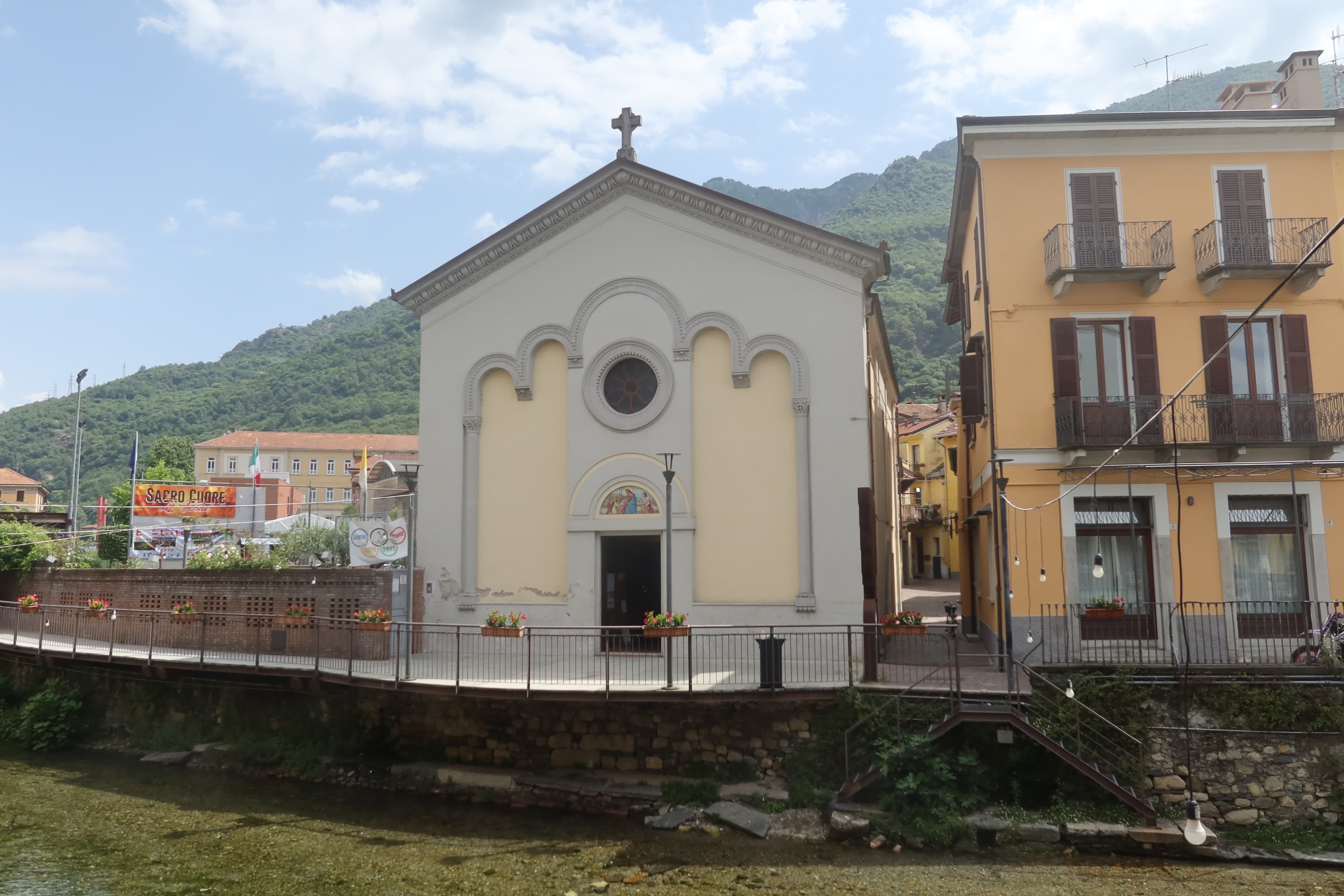 Chiesa del Sacro Cuore (Omegna)
