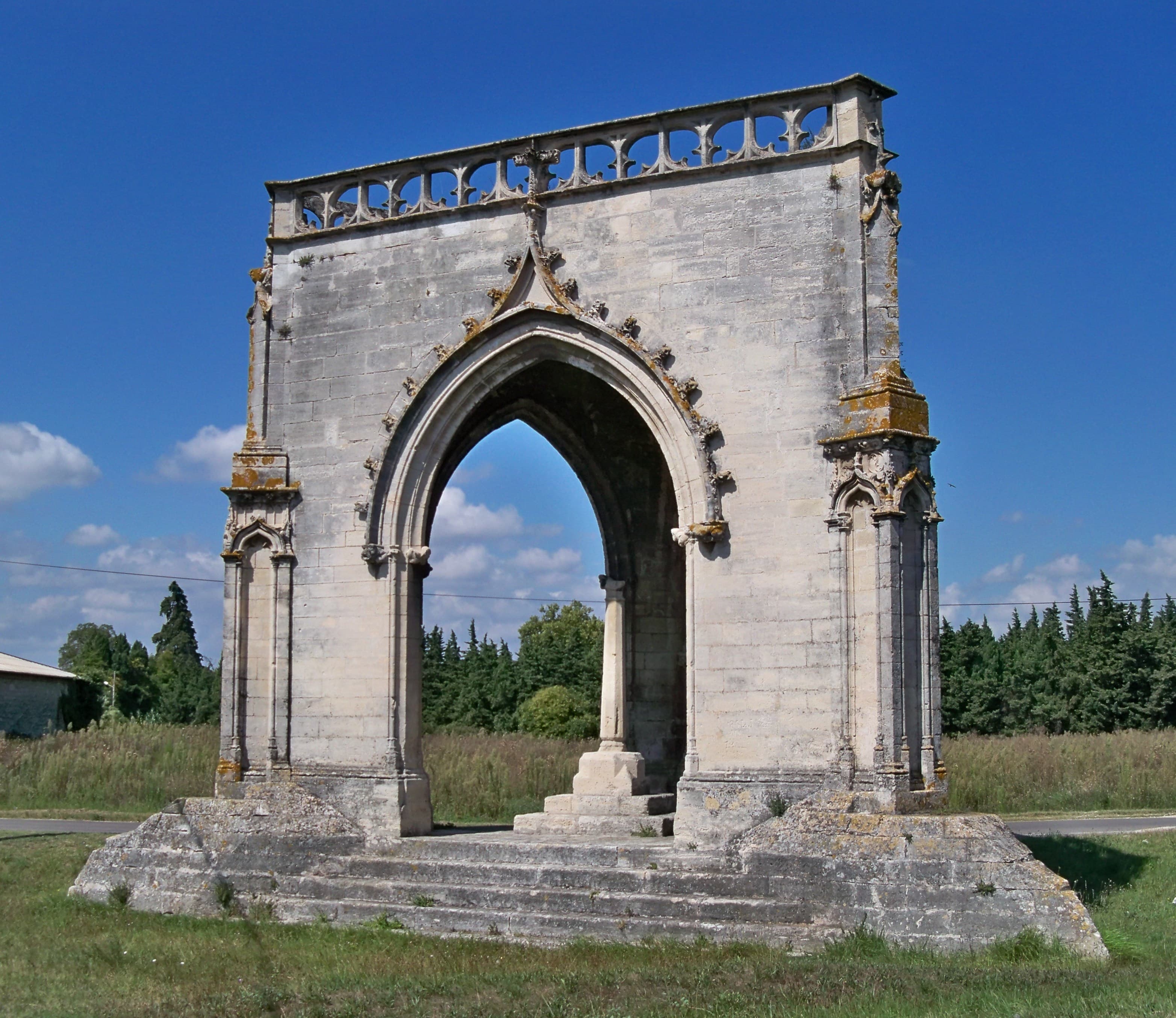 covered cross of Beaucaire