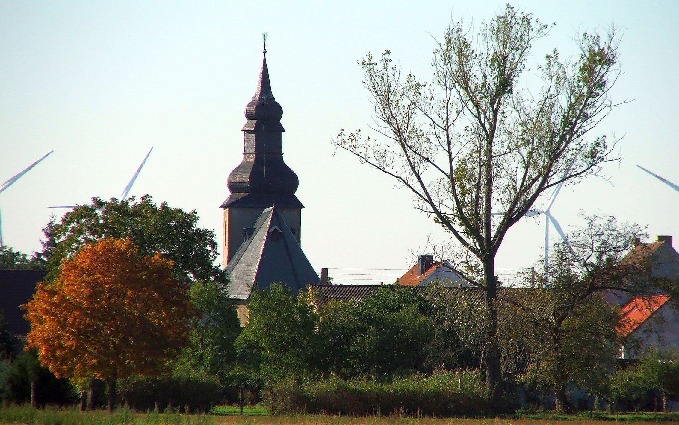 Village church Oschätzchen