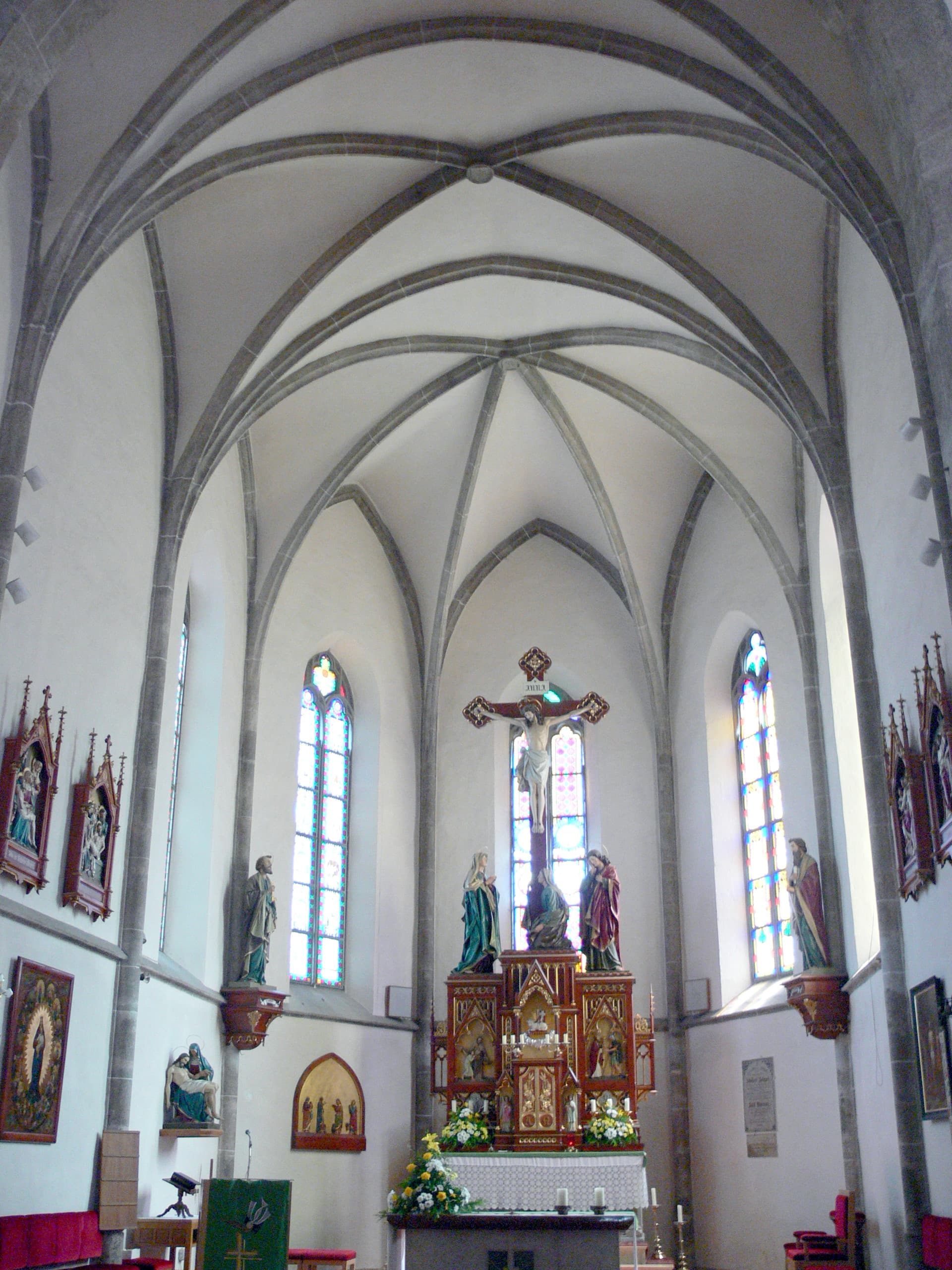 Parish church of the Holy Cross in Pötting
