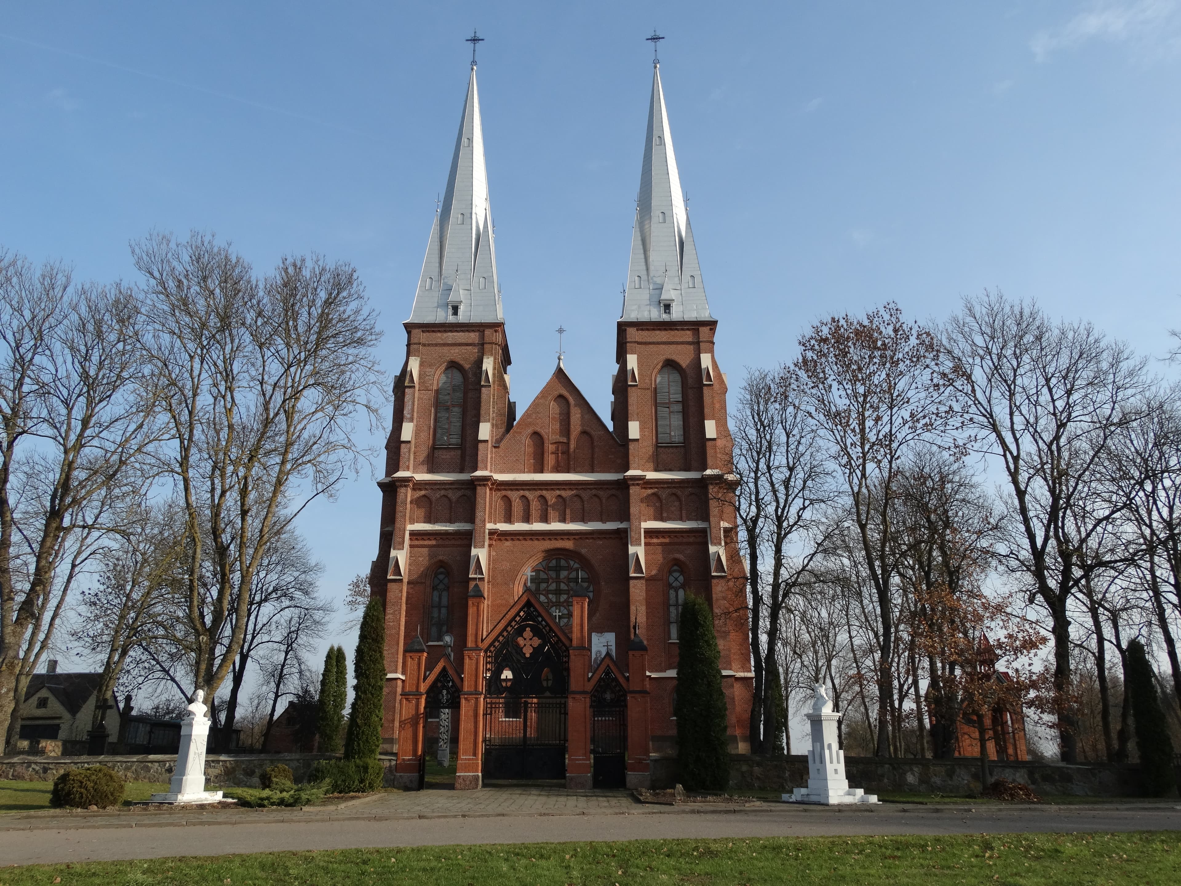 Church of the Holy Trinity, Pabiržė