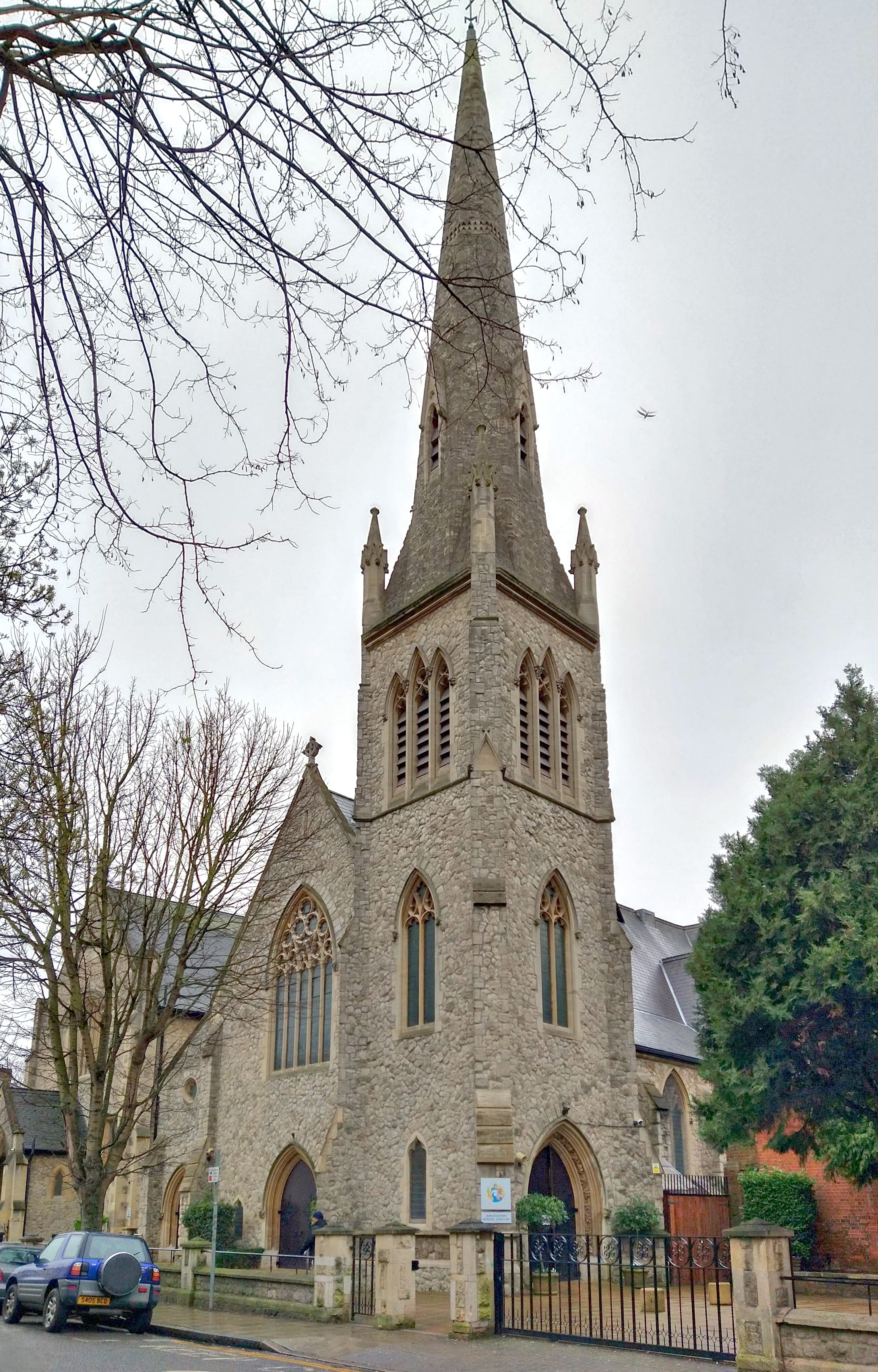 Ealing Broadway Methodist Church (Now Closed) And Memorial Hall