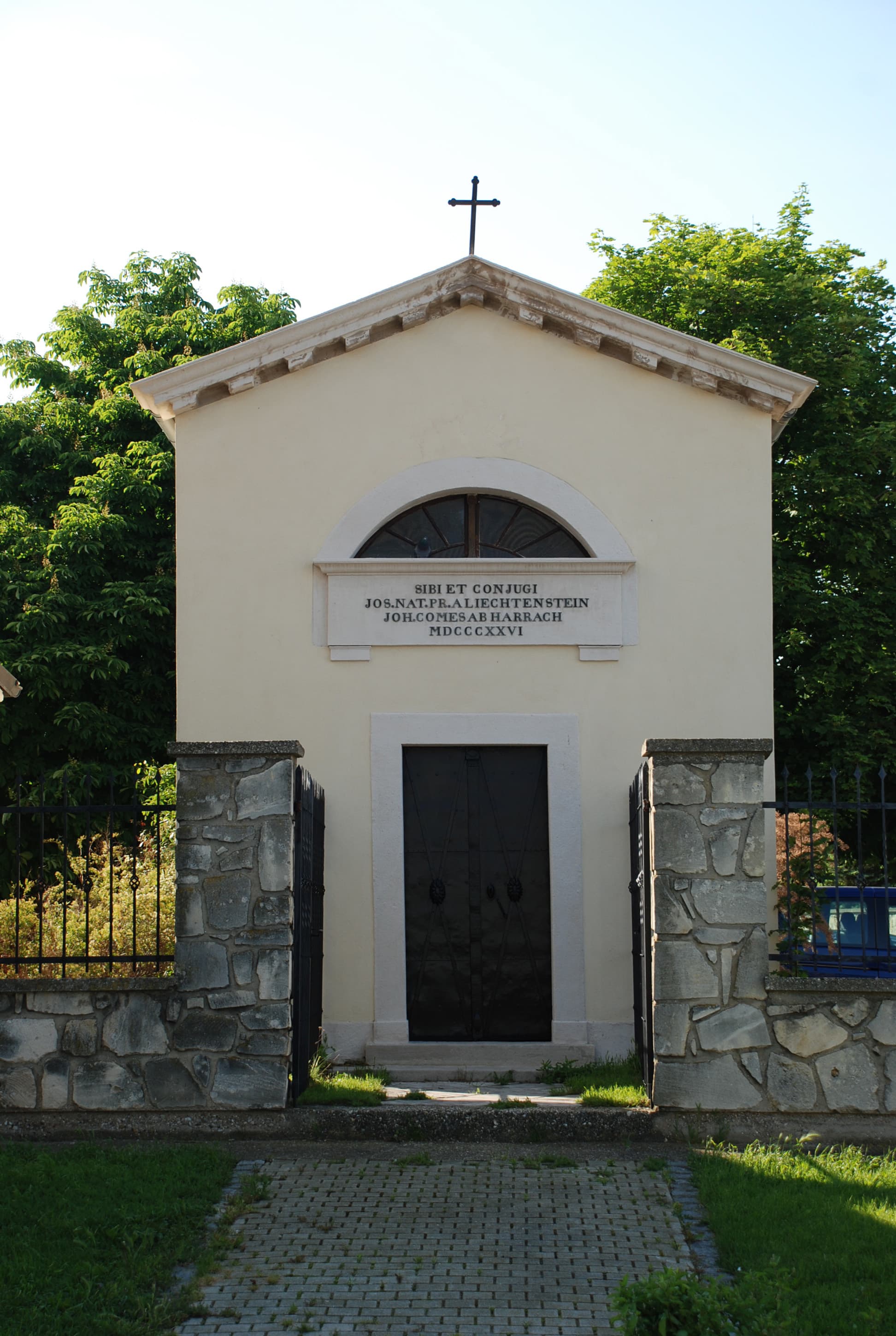 Grabkapelle Harrach, Parndorf