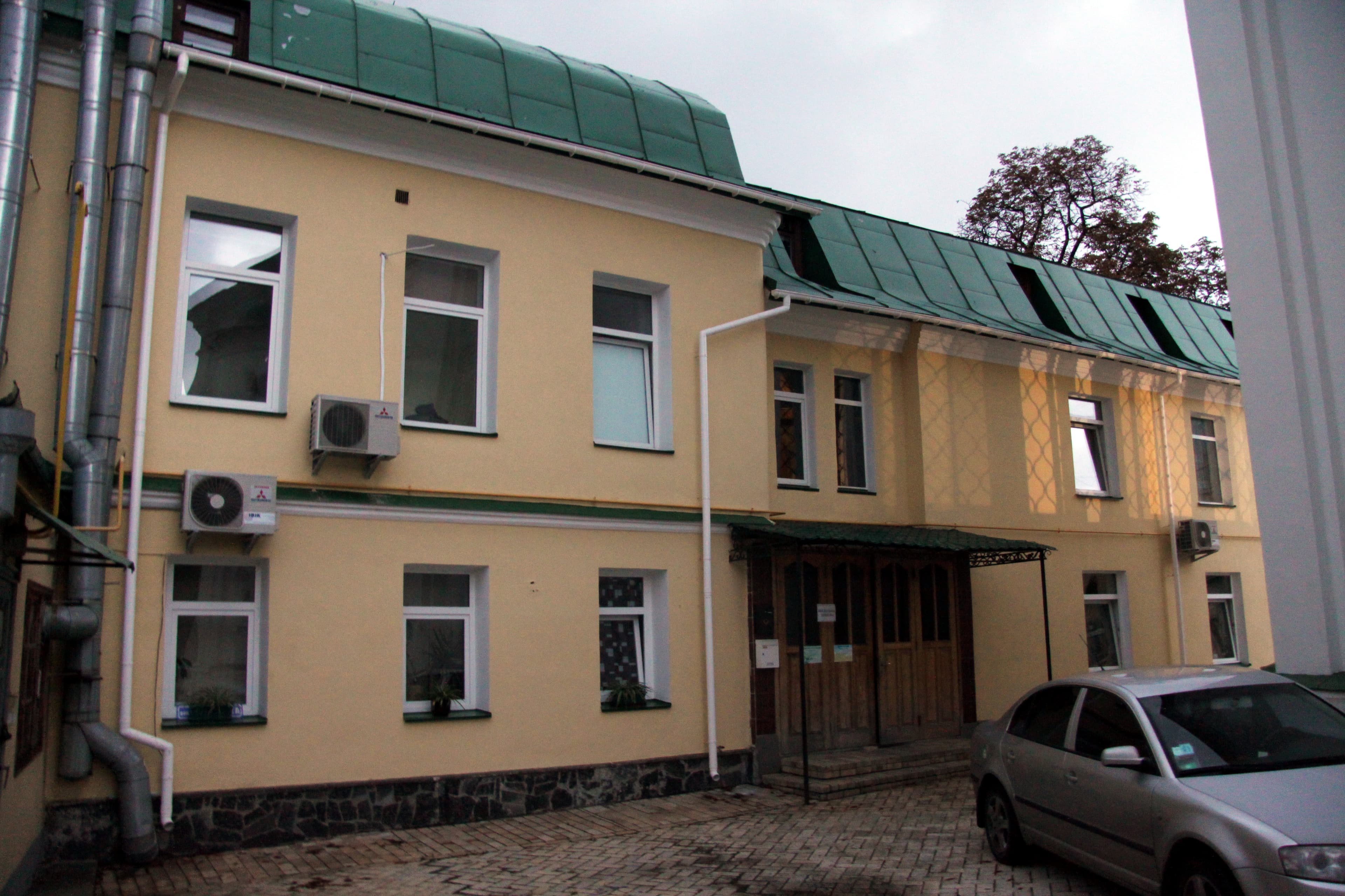 Pilgrims house, Theodosius of the Caves Church