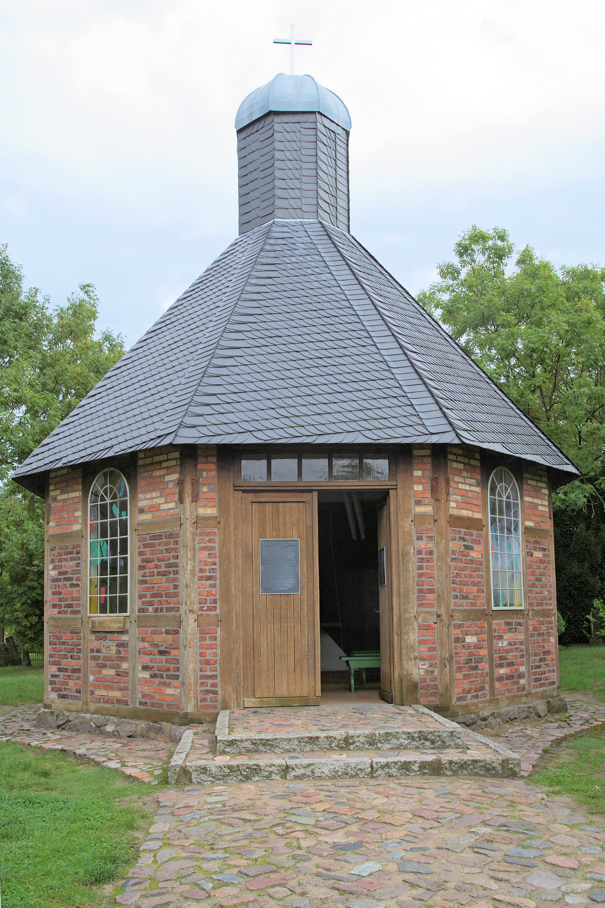 Memorial chapel