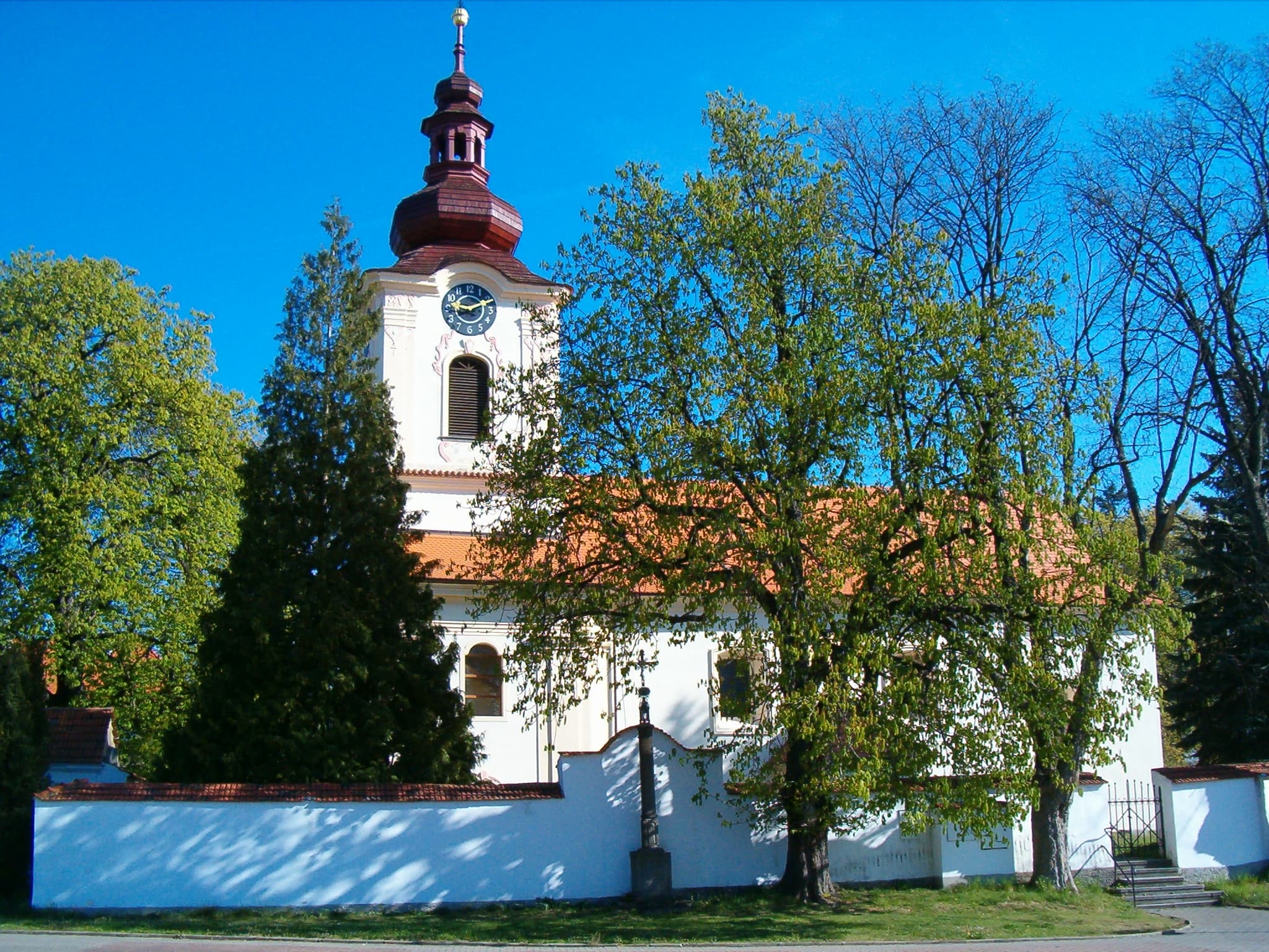 Church of Saints Peter and Paul in Petrovice (Příbram District)