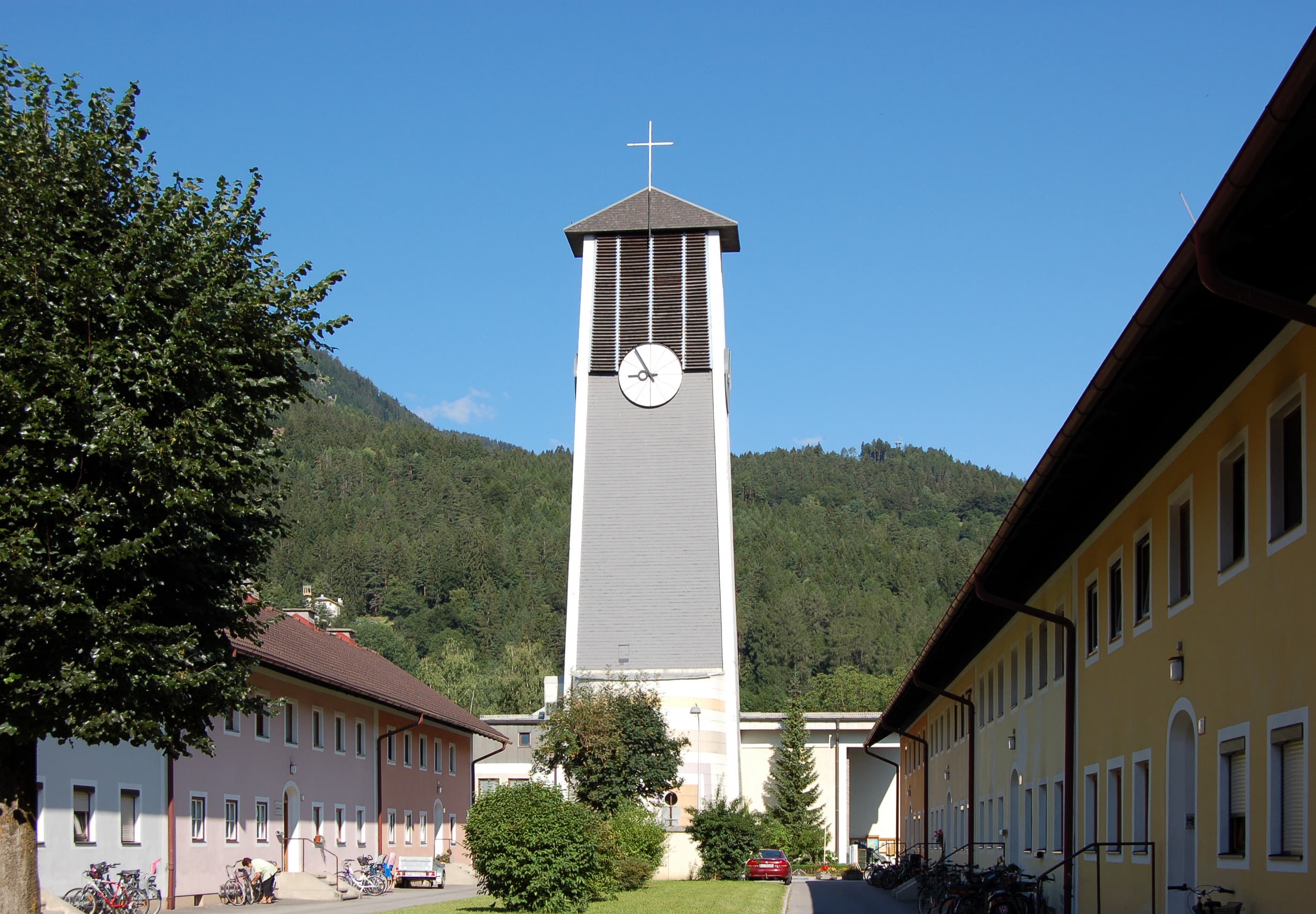 Pfarrkirche Heilige Familie, Lienz