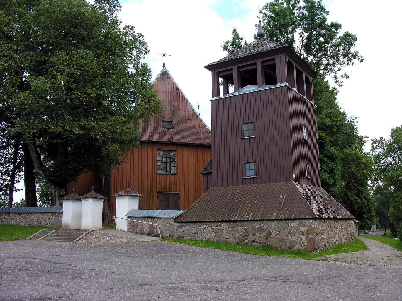Church of St. Peter and St. Paul, Plateliai