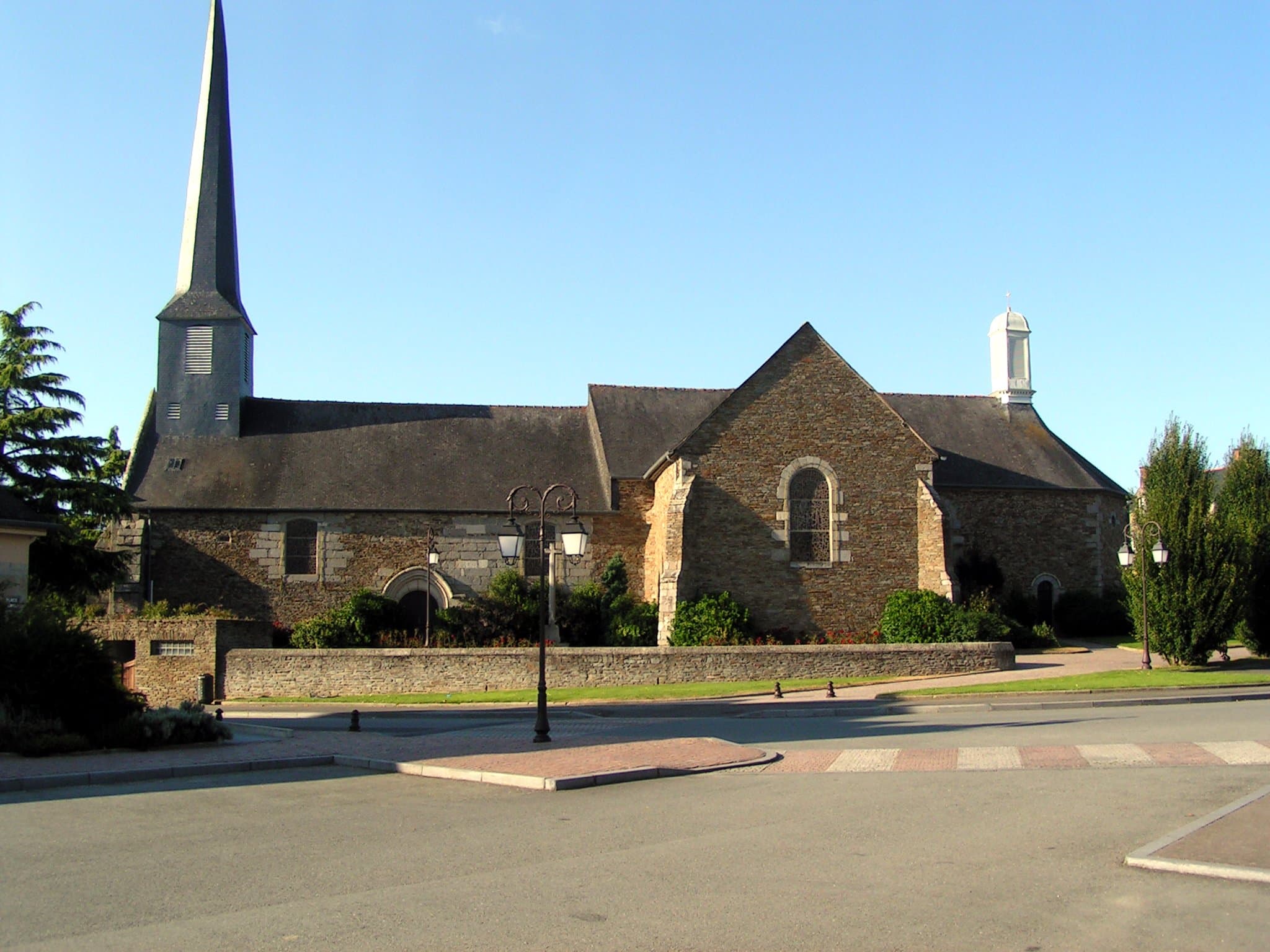 Église Saint-Étienne de Pleugueneuc