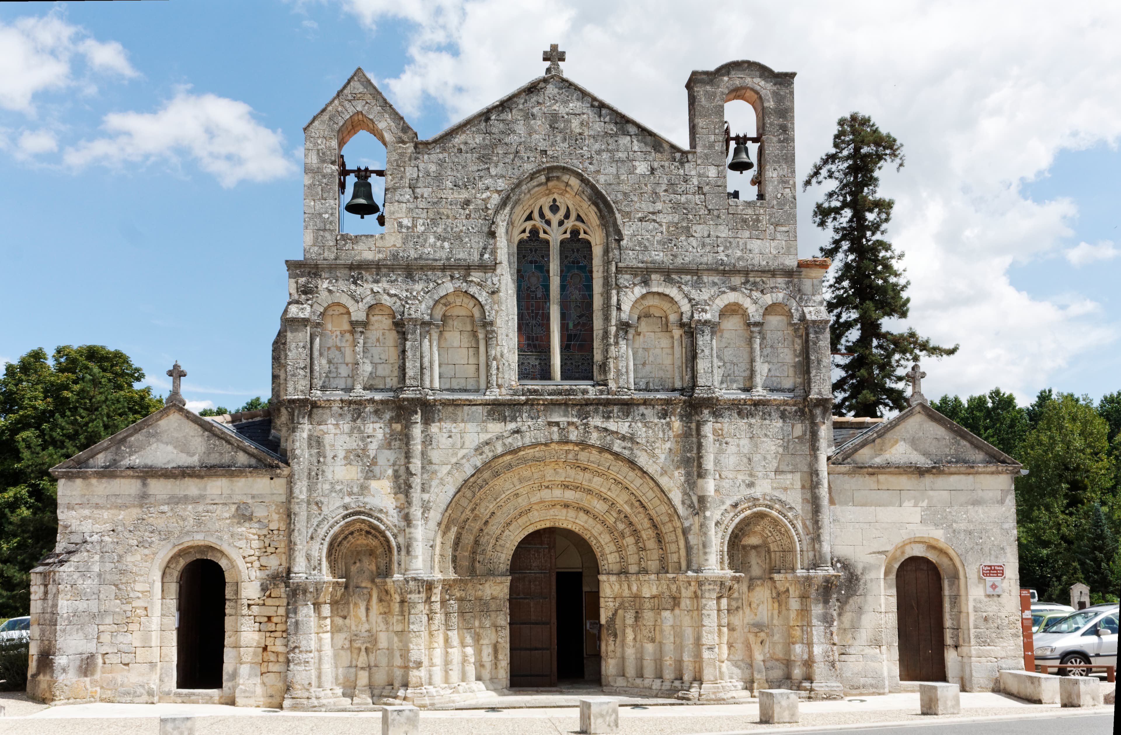Église Saint-Vivien de Pons